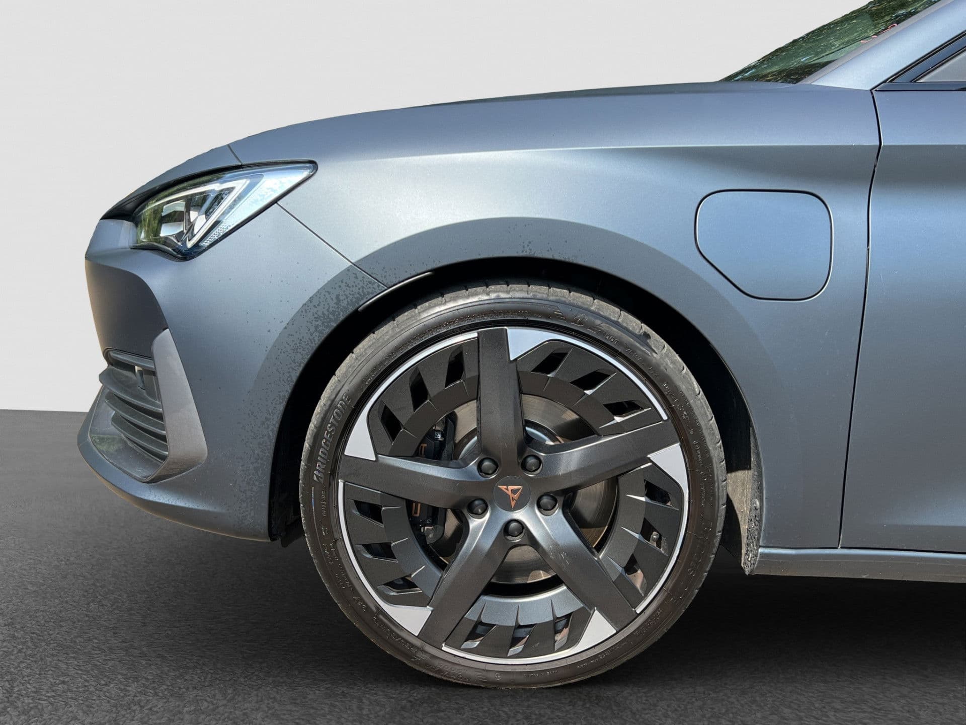 CUPRA Leon 1.4 VZ Performance | Matte | Pano | Navi | PDC thumbnail 23