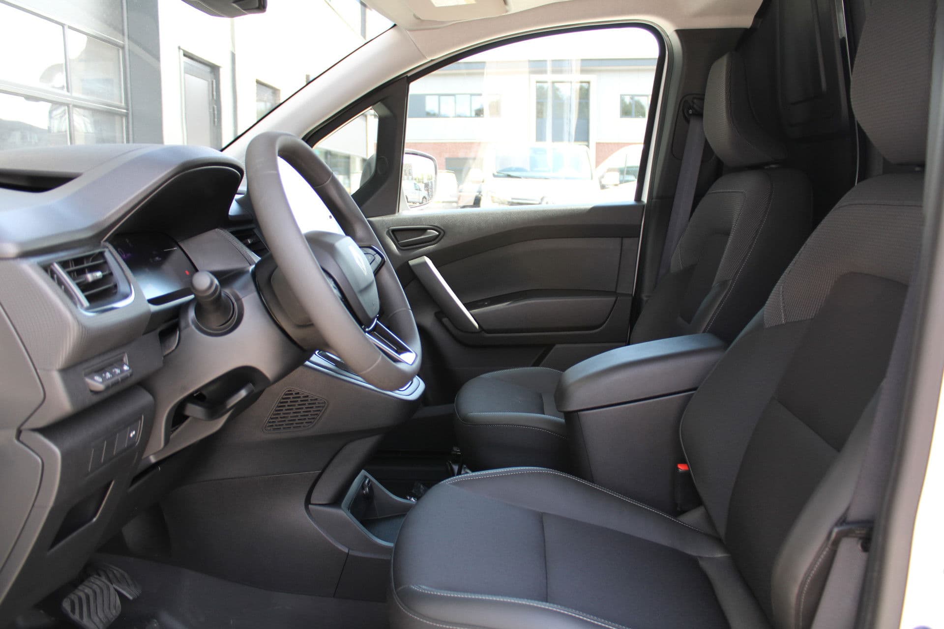 Renault Kangoo E-Tech Advance L2 44 kWh 123pk - Trekhaak - Stoelverwarming - PDC - Navi - Betimmering - LED - DAB - Cruise - Rijklaar thumbnail 8