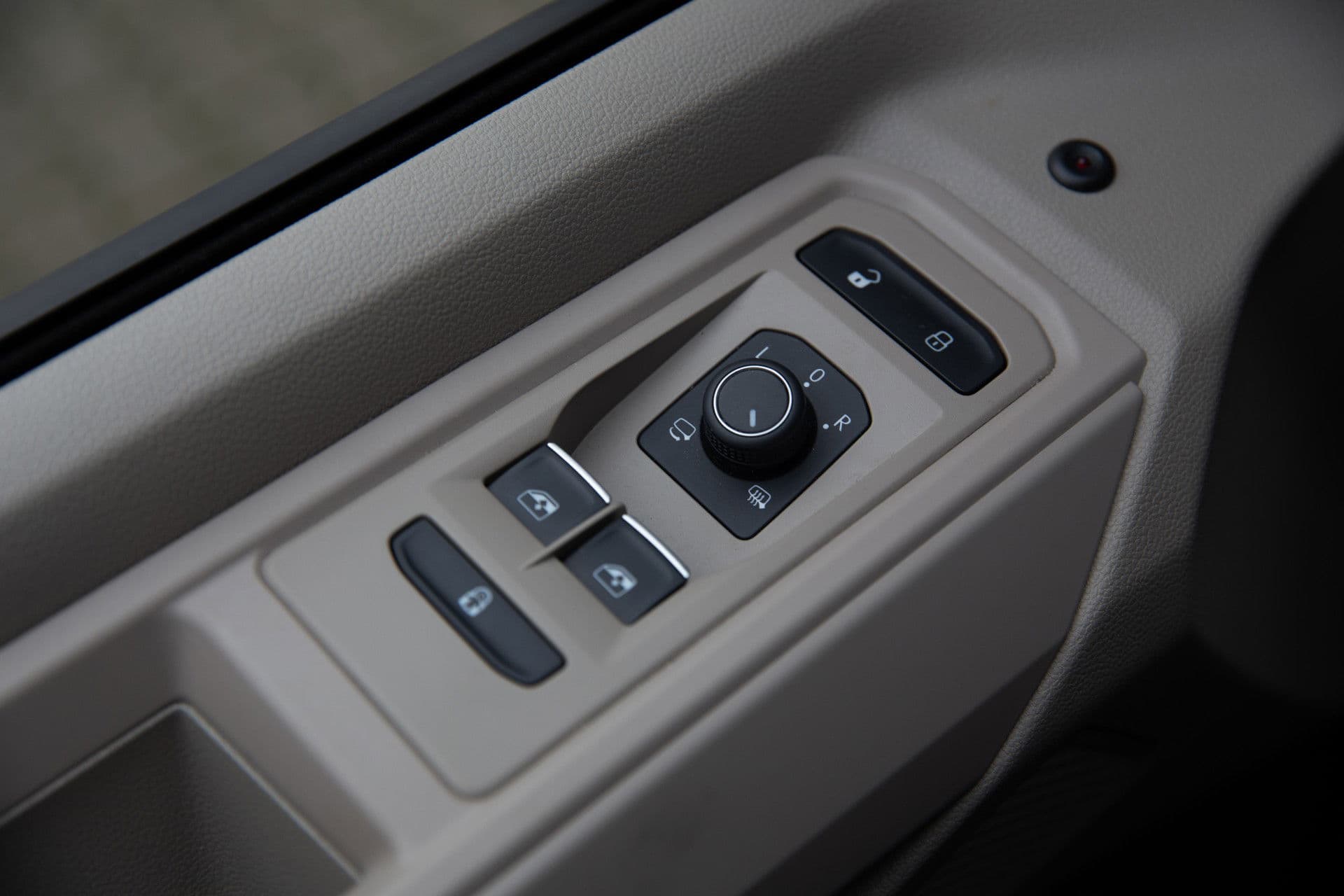 Volkswagen California California Ocean 2.0 TDI Nieuw model , Elektrische Trekhaak, Apple/Android Auto, Voorklimatisering, Luifel, thumbnail 31