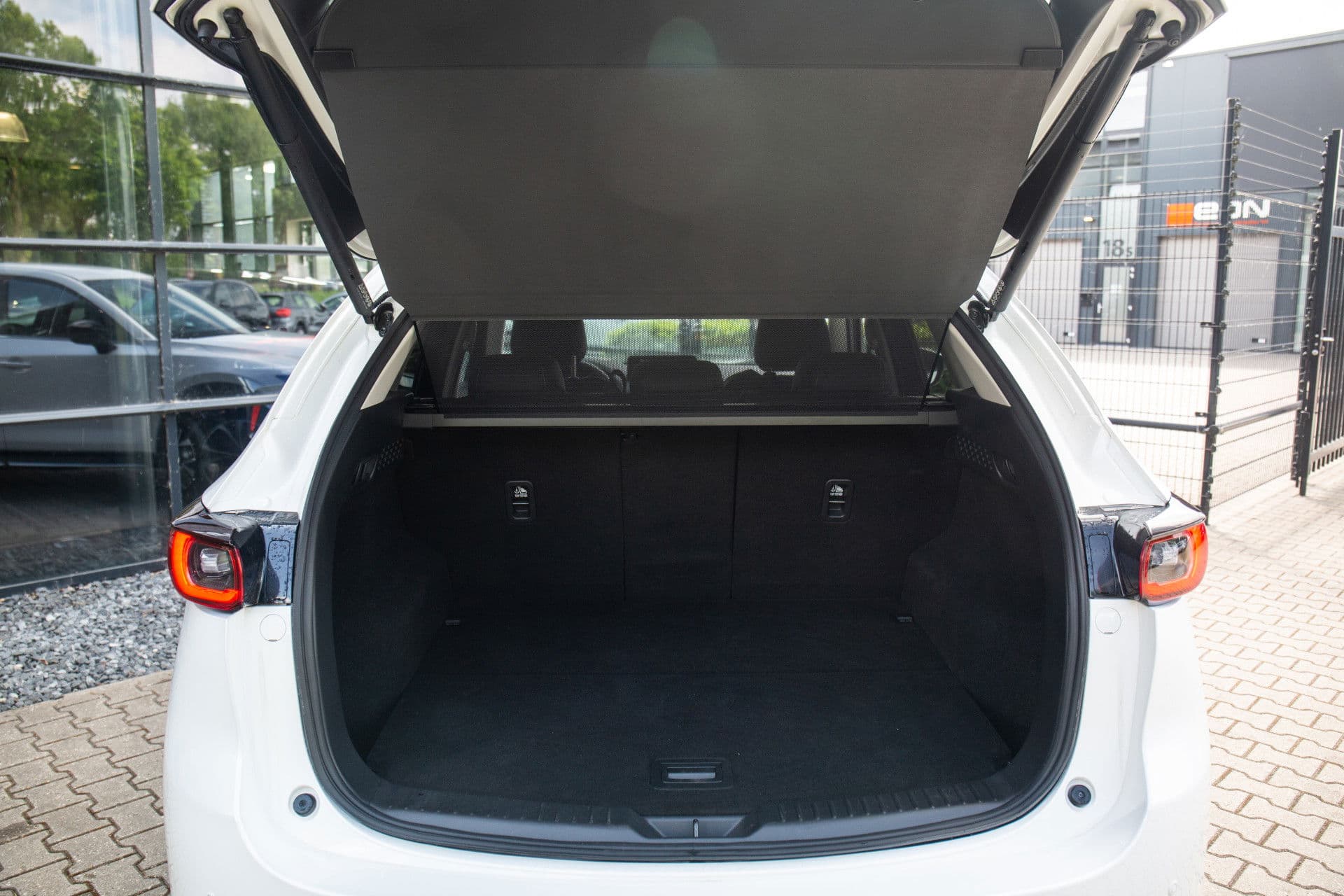 Mazda CX-5 2.0 e-SkyActiv-G M Hybrid 165 Newground , Carplay, 360°camera, Keyless entry, thumbnail 6