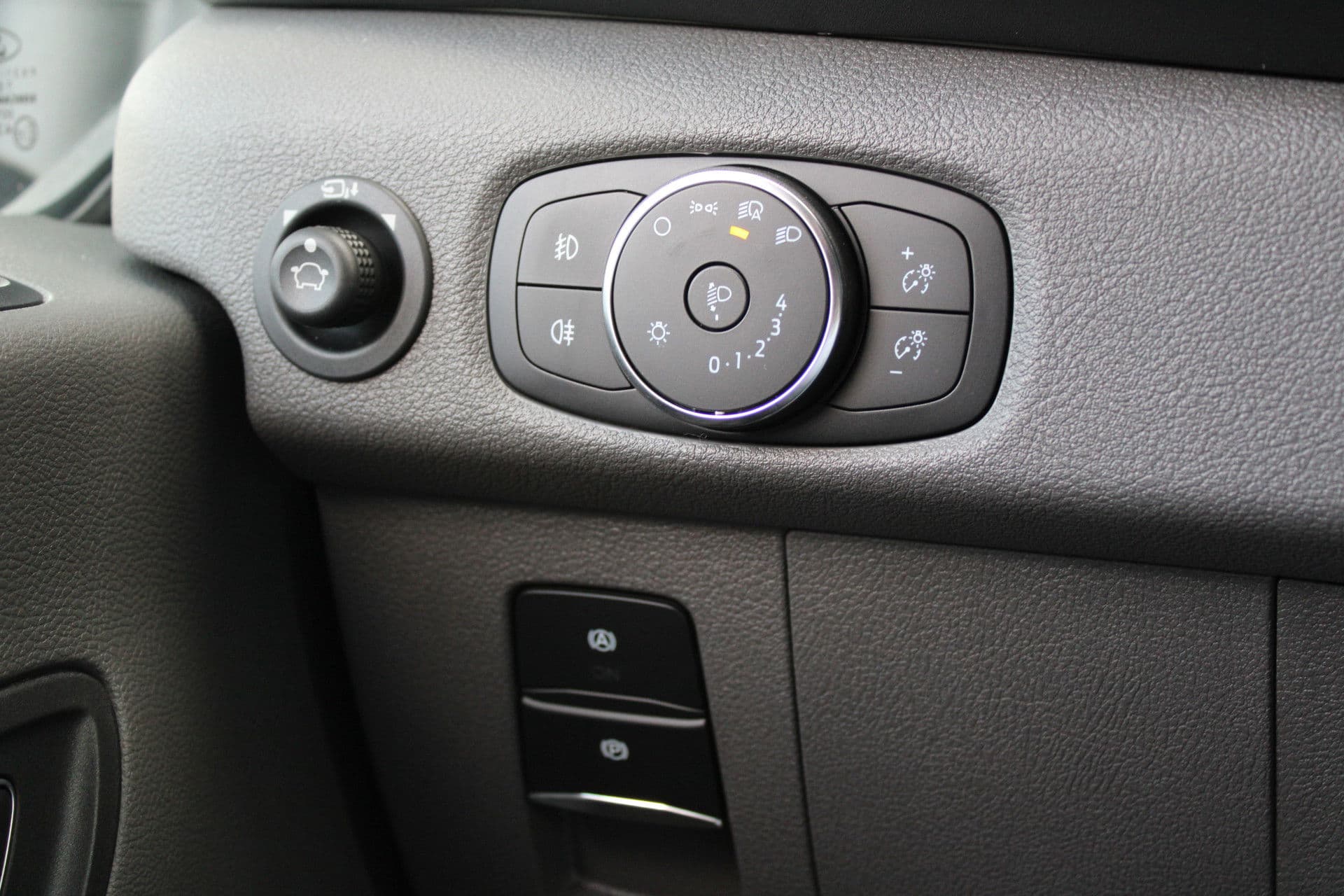 Ford Transit 350 2.0 TDCI L3H2 Trend 130pk Trend - Facelift - Xenon - Carplay - Android - Camera - Airbag Passagier - Rijklaar thumbnail 14