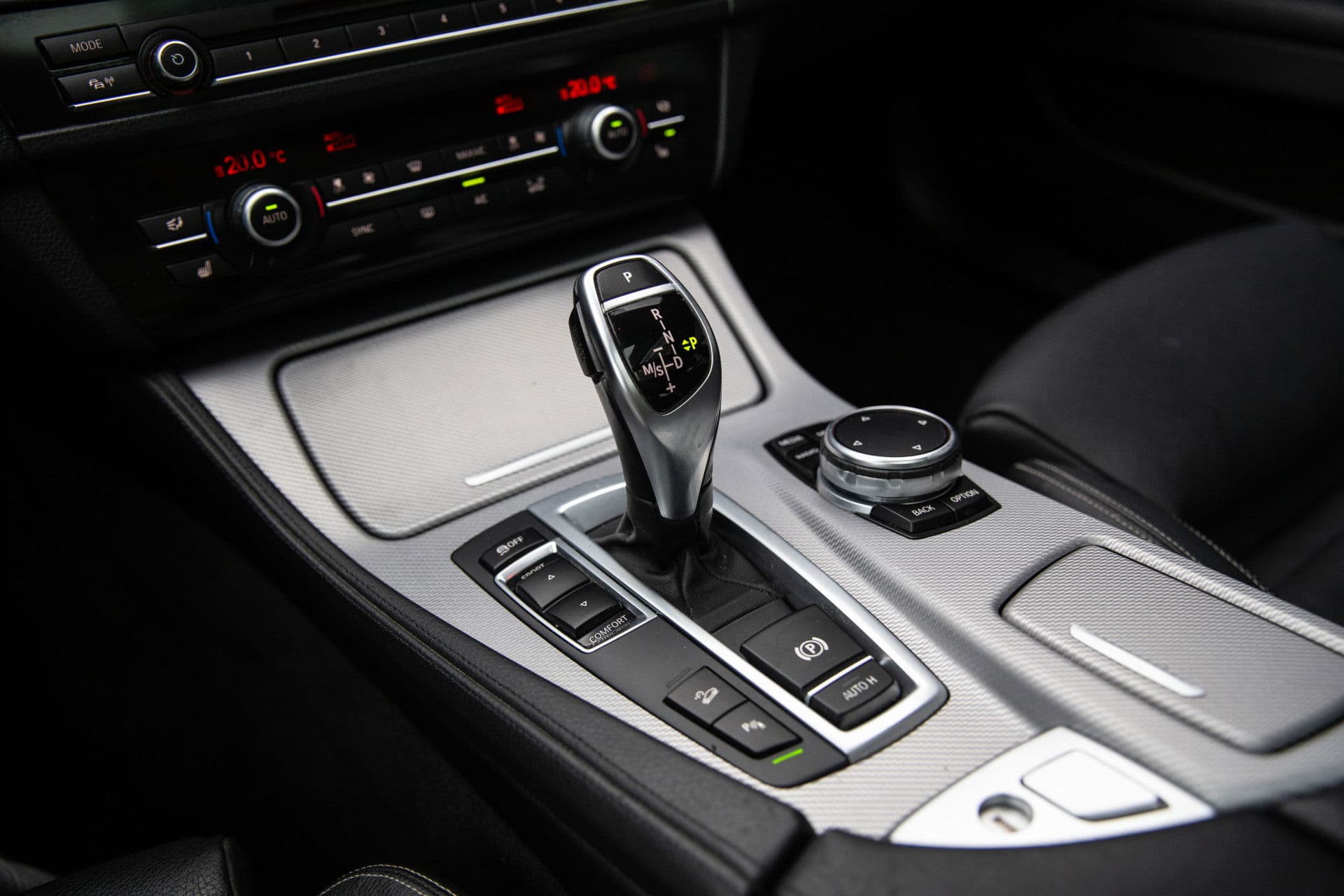 BMW 5 Serie Touring 530xd M Sport Edition High Executive , Panoramadak, Adap. cruise, Trekhaak, thumbnail 7