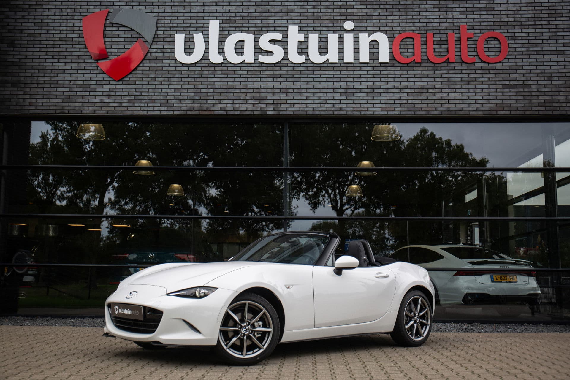 Mazda MX-5 2.0 SkyActiv-G 184 Exclusive Line , Carplay, Achteruitrijcamera, Stoelverwarming, Keyless