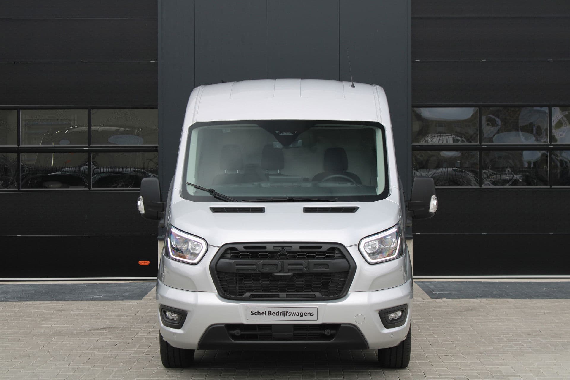 Ford Transit 350 2.0 TDCI L3H2 Limited Raptor 165pk - LUCHTVERING - ACC - Blind Spot - 360 camera - Raptor Grill - Stoel-Stuurverwarming - Trekhaak - Rijklaar thumbnail 18