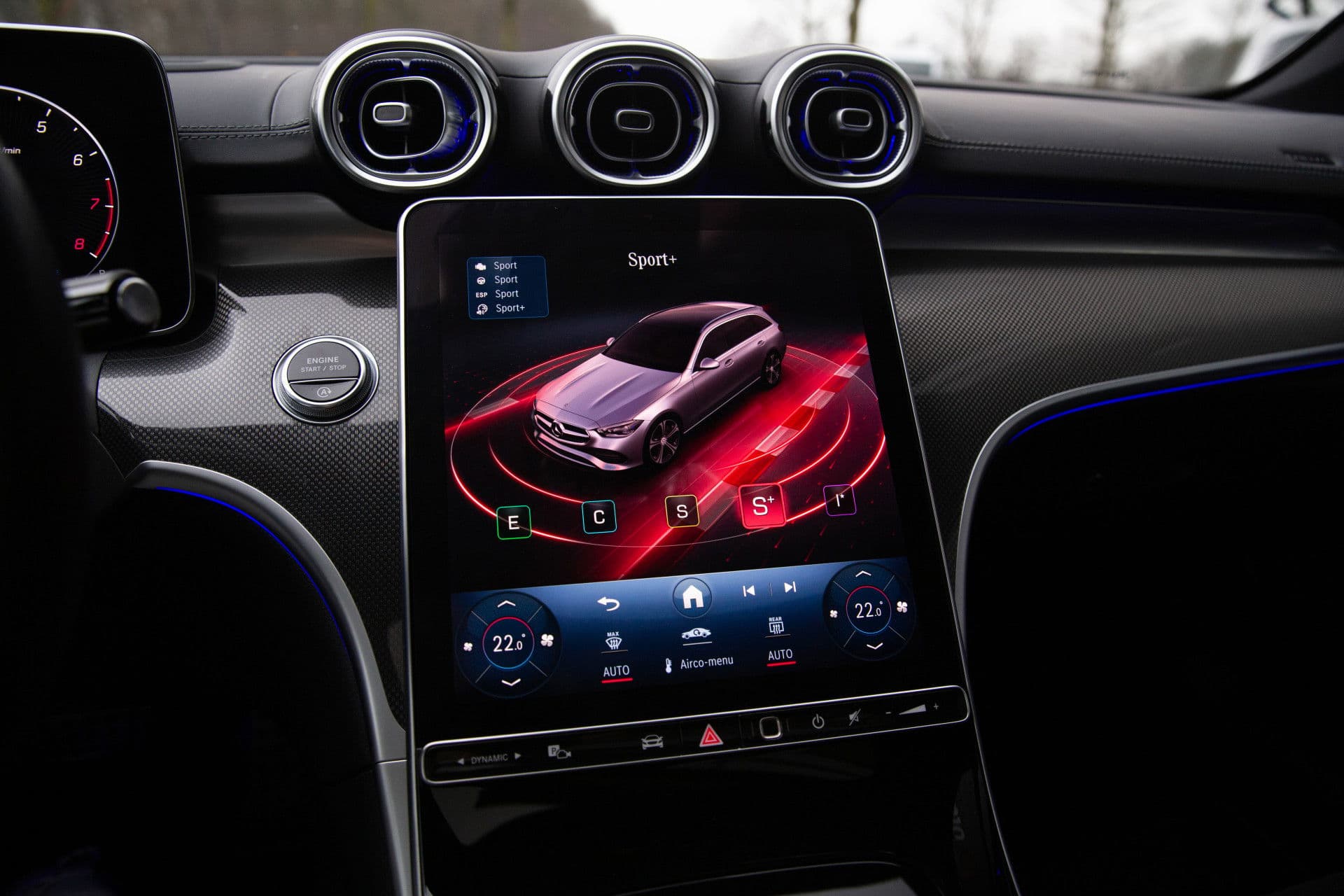 Mercedes-Benz C-Klasse Estate 200 Launch Edition AMG Line , Panoramadak, Sfeerverlichting, Burmester, 3D-camera, thumbnail 24