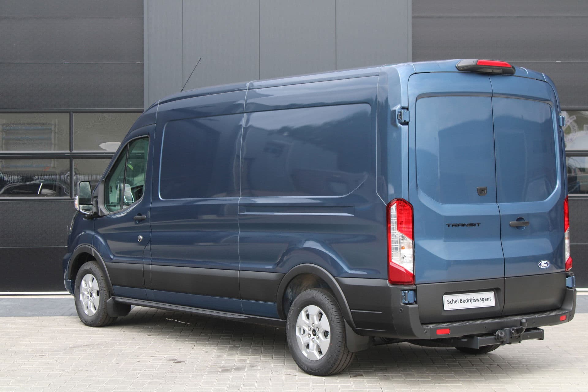 Ford Transit 350 2.0 TDCI L3H2 Limited 165pk - LUCHTVERING - ACC - Blind Spot - 360 camera - Navigatie - Stoel-Stuurverwarming - Trekhaak - Rijklaar thumbnail 31