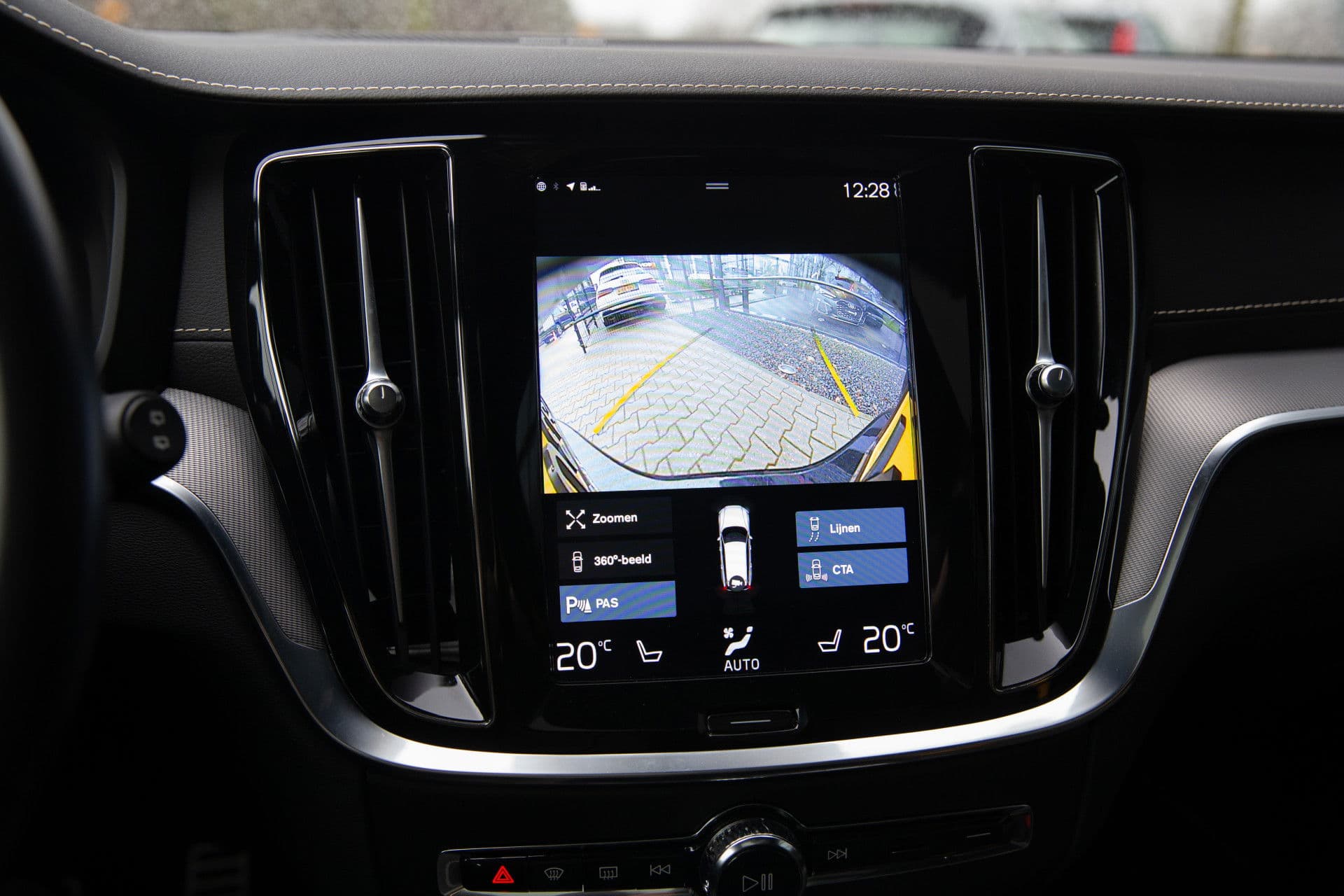 Volvo V60 2.0 T8 AWD Polestar Engineered , NL-Auto, Panoramadak, 360-camera, Harman&Kardon, HUD thumbnail 19