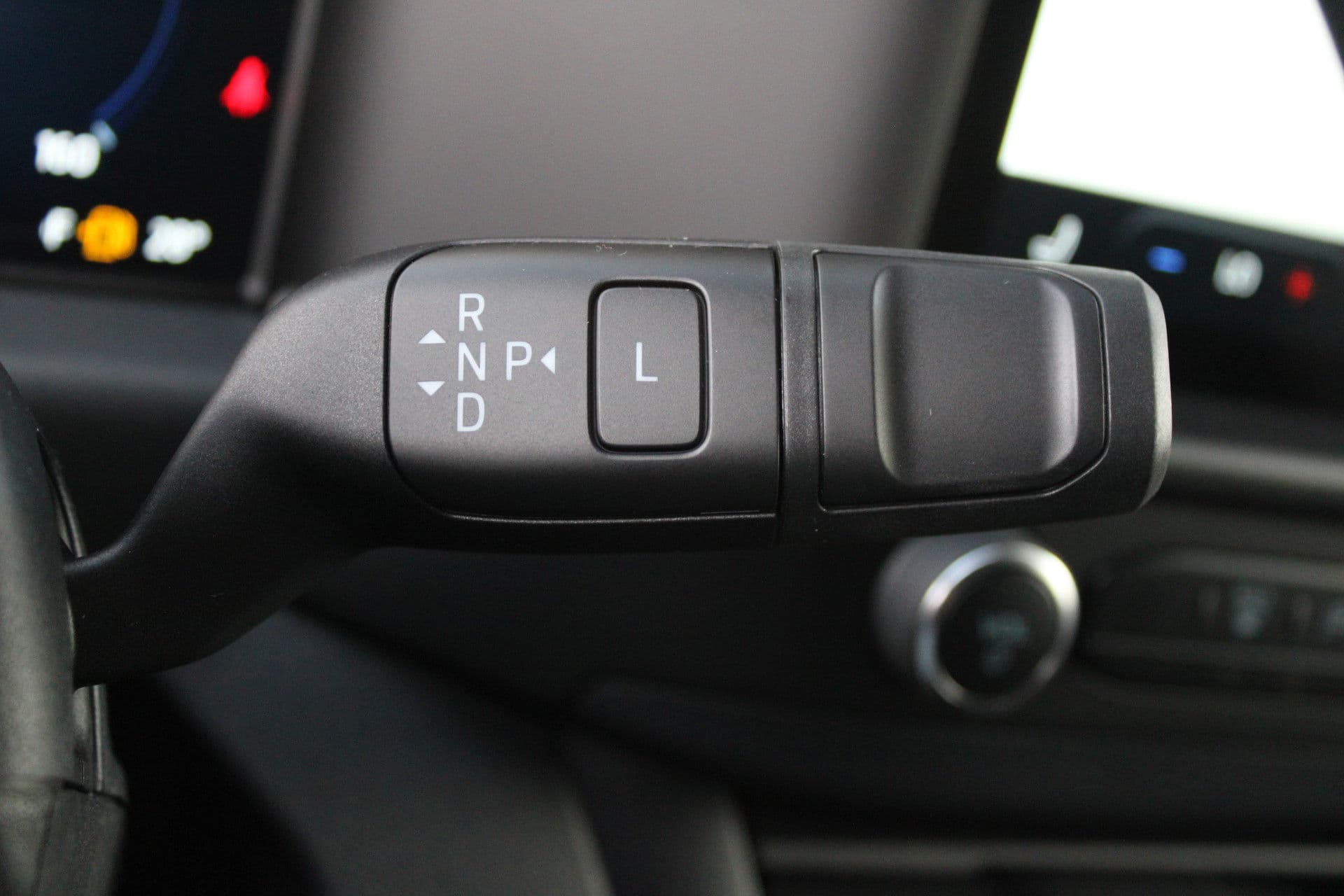 Ford Transit Custom 320 2.5 PHEV L2H1 Trend 232pk - 5 jaar GARANTIE - 2x Schuifdeur - Adaptive Cruise - Blind Spot - Navigatie - Camera - Verwarmd Stuur - Rijklaar thumbnail 21