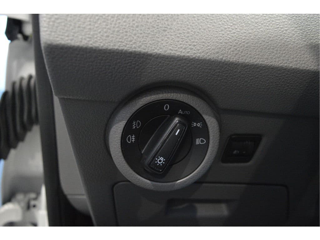 Volkswagen Transporter 2.0 TDI L2H1 airco cruise navi trekhaak pdc 150 pk !! thumbnail 14