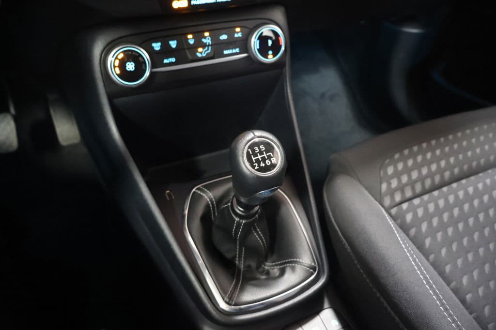 Ford Fiesta 1.0 EcoBoost Hybrid Titanium thumbnail 27