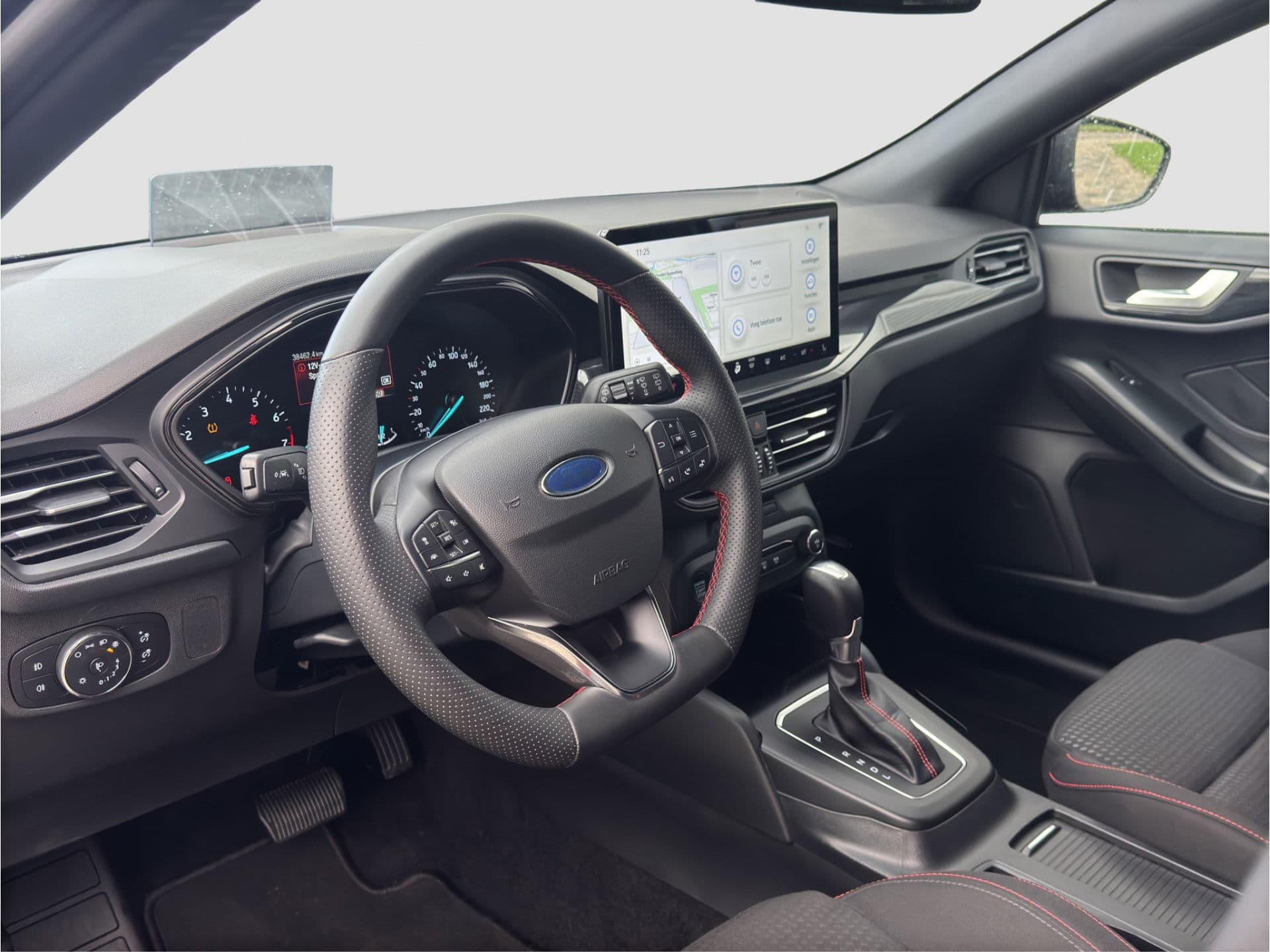 Ford FOCUS Wagon 1.0 EcoBoost Hybrid ST Line | Head-Up | Winter Pack | Driver Assist pack thumbnail 11