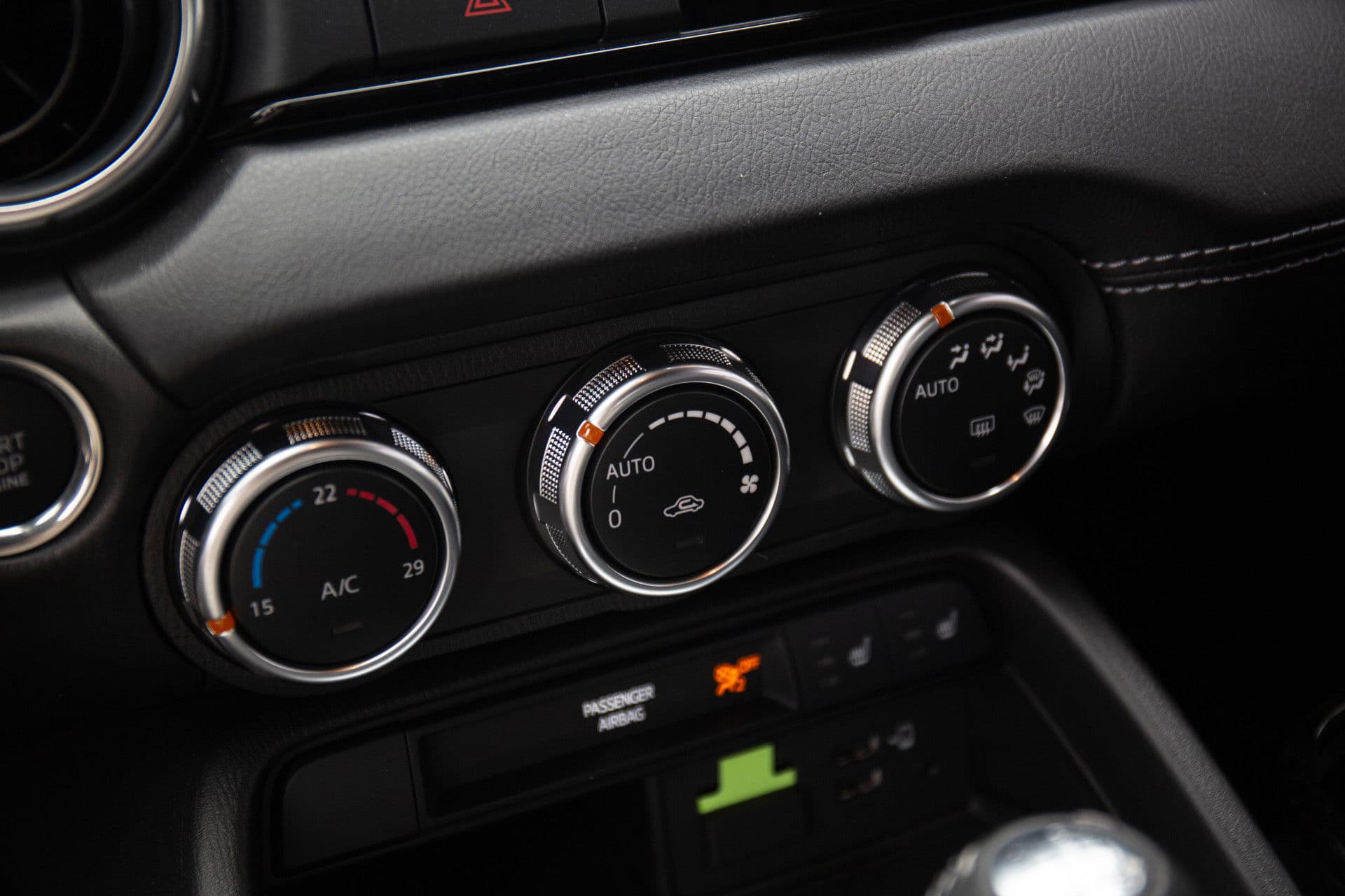 Mazda MX-5 2.0 SkyActiv-G 184 Exclusive Line , Carplay, Achteruitrijcamera, Stoelverwarming, Keyless thumbnail 15