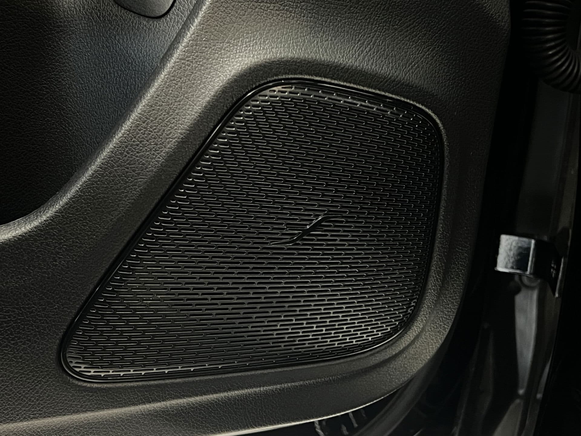 Mercedes-Benz A-Klasse 250 e AMG Premium Plus | Pano | NAP | Sfeerverl | Burmester | Camera | Stoelverw | thumbnail 7