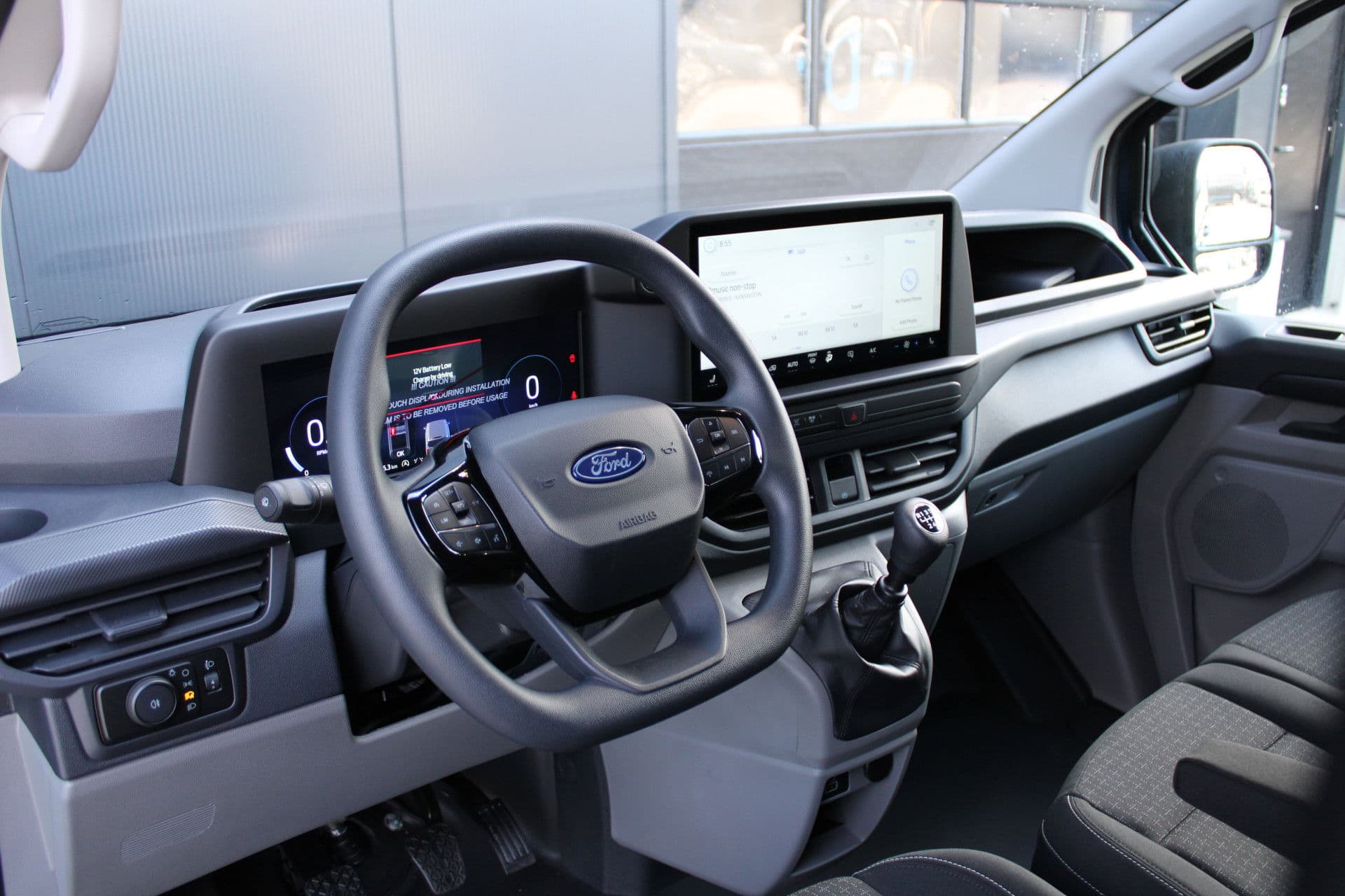 Ford Transit Custom 320 2.0 TDCI L2H1 Trend 136pk - 2x Schuifdeur - Carplay - Android - Camera - Trekhaak - Stoelverwarming -70l tank - Rijklaar thumbnail 2