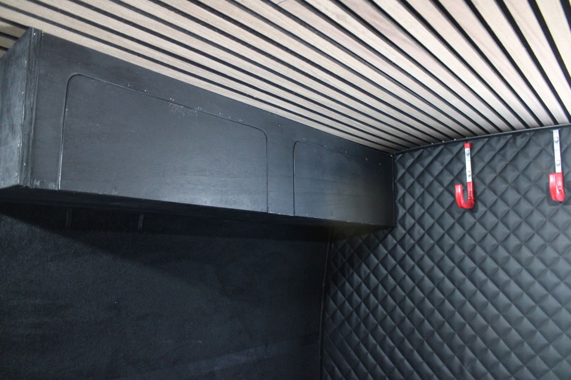 Ford Transit 350 2.0 TDCI L3H2 Trend 130pk - Camper/Grijs Kenteken - Blind Spot - ACC - Trekhaak - Stoelverwarming - Luifel - Rijklaar thumbnail 40