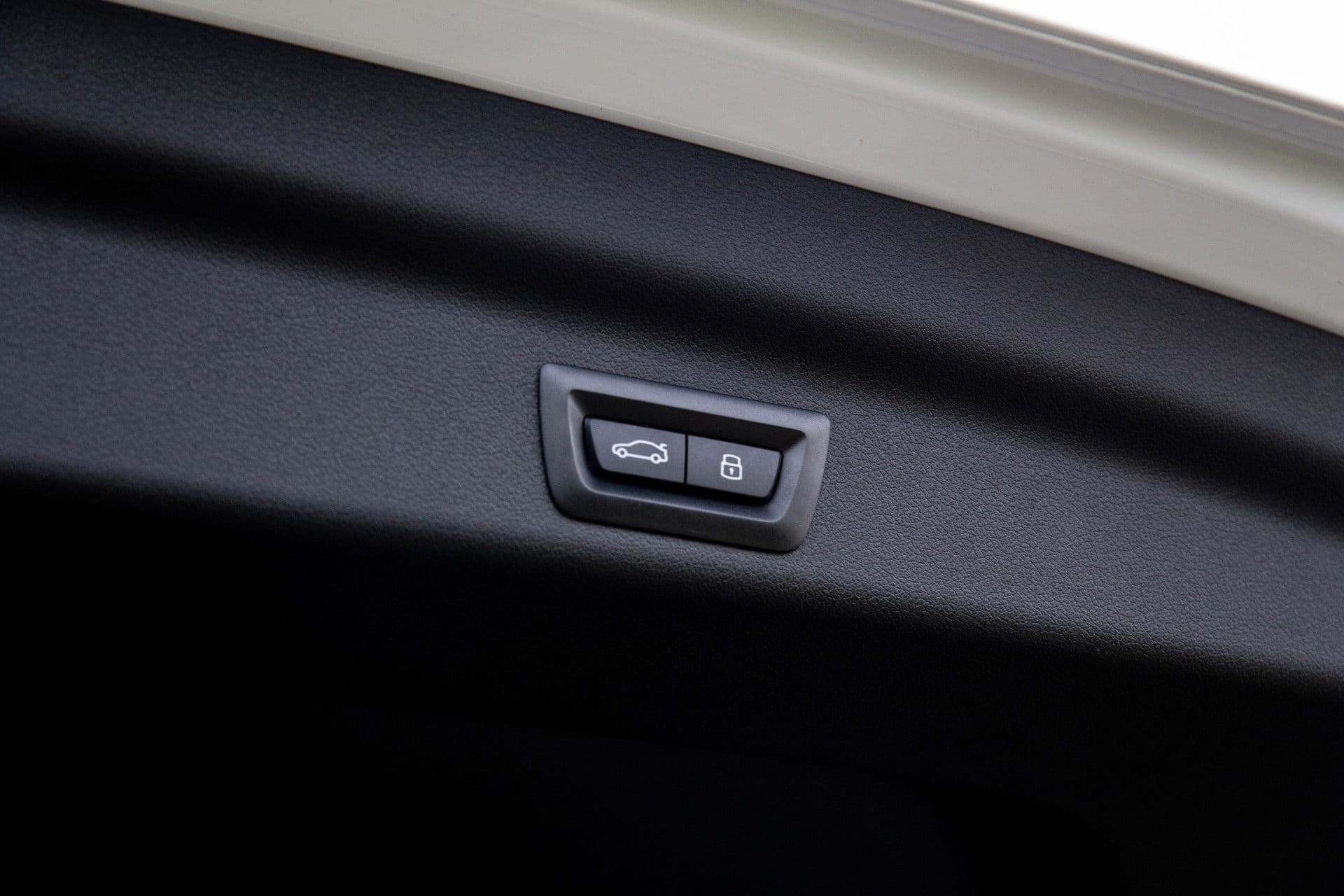 BMW X1 sDrive18i M-Sport , Achteruitrijcamera, Draadloze lader, Sfeerverlichting, thumbnail 24