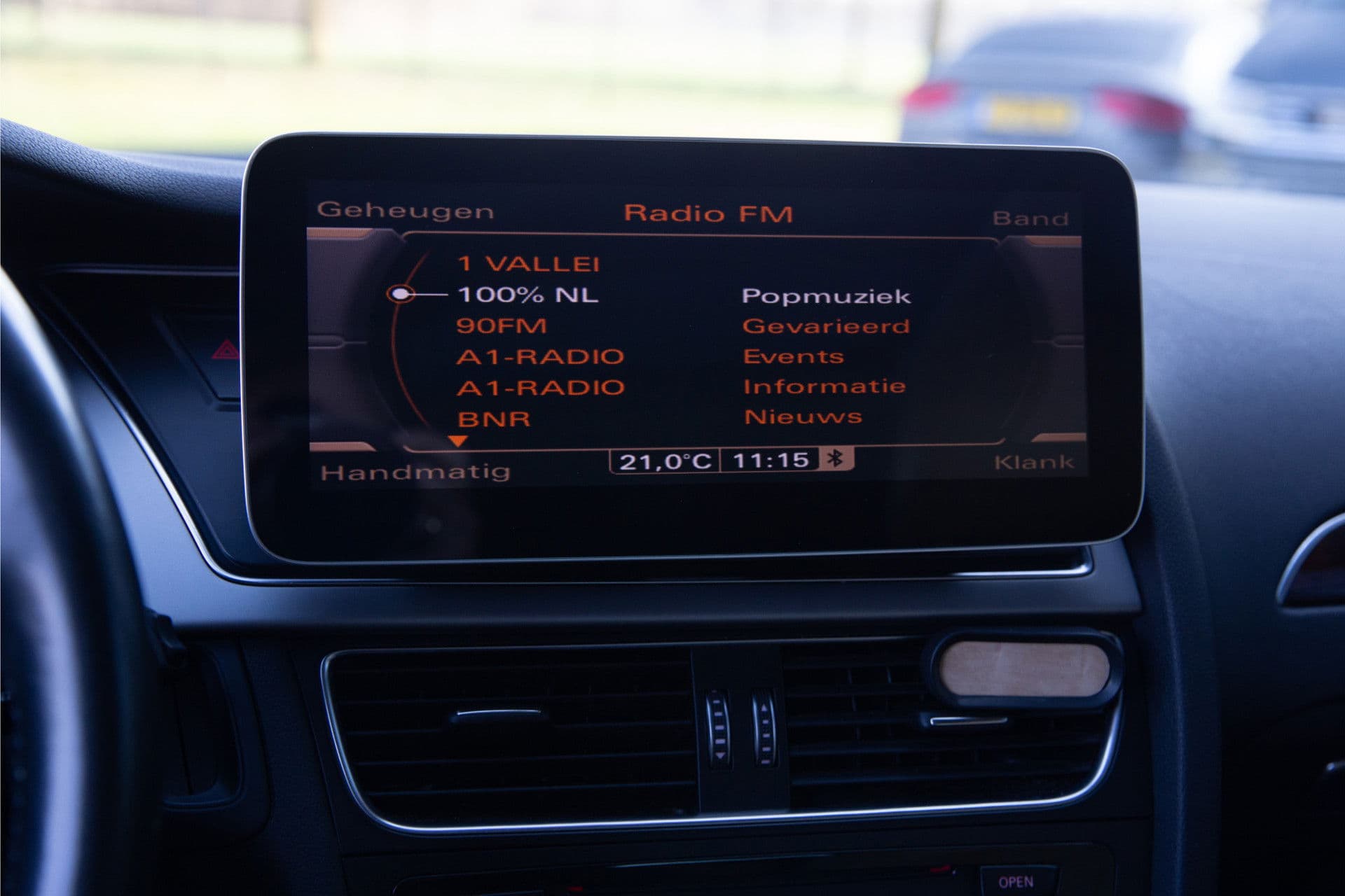 Audi A4 Avant 1.8 TFSI Business Edition , Stoelverwarming, Panoramadak, Apple Carplay, Keyless entry thumbnail 17