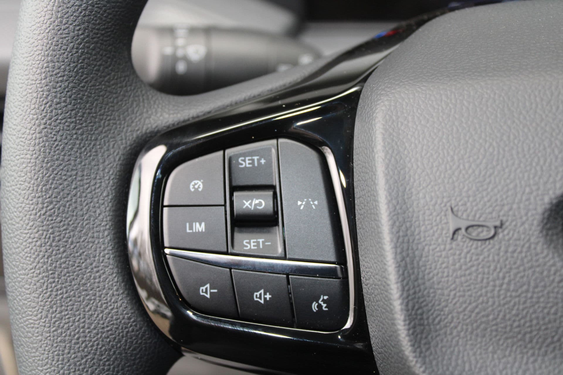 Ford Transit Custom 320 2.0 TDCI L2H1 Trend 136pk - 2x Schuifdeur - LED koplampen - Carplay - Android - Camera - Stoelverwarming - 70l tank - Rijklaar thumbnail 13