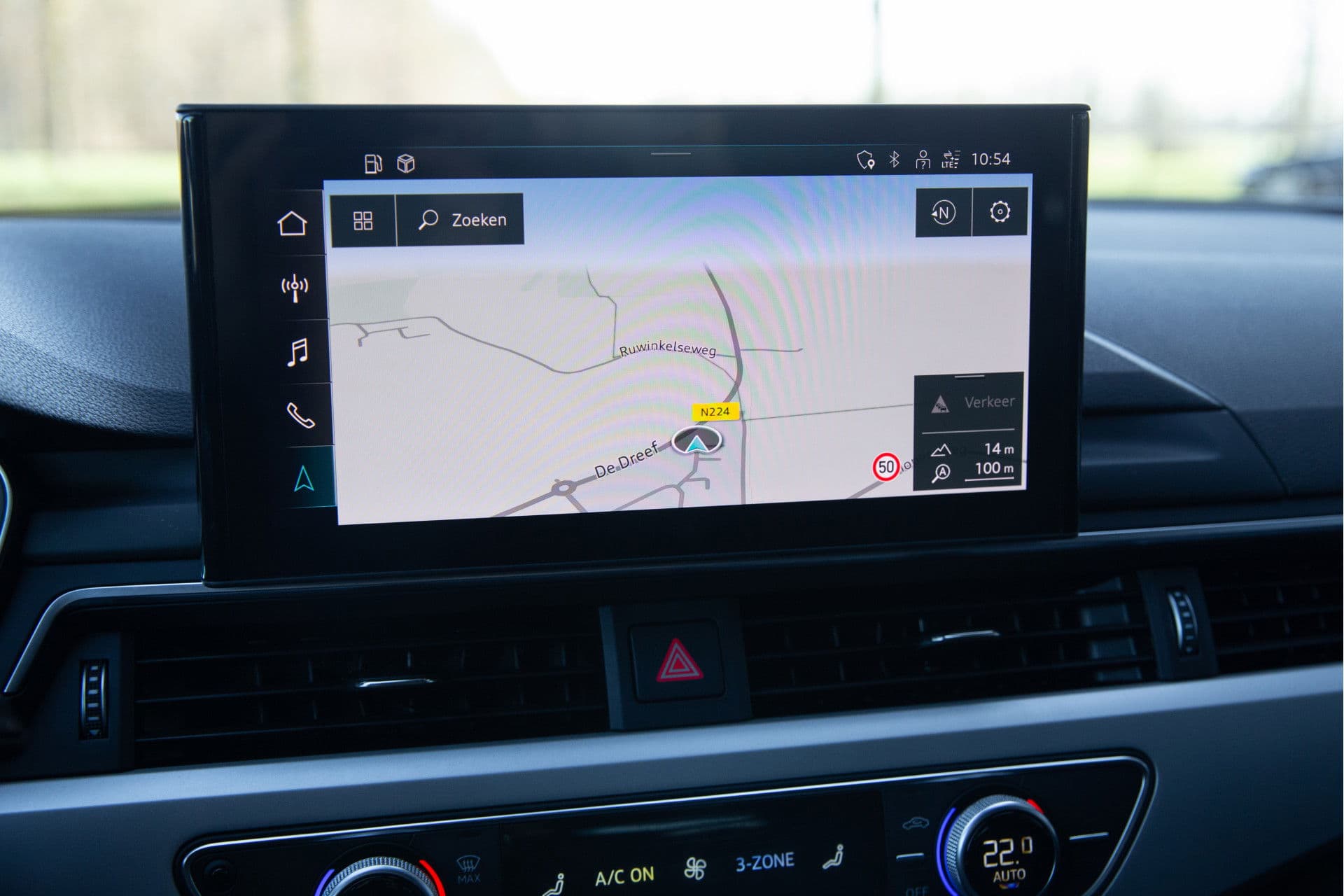 Audi A4 Avant 35 TDI Launch edition S-line , Sportstoelen, Camera, Virtual Cockpit, thumbnail 16