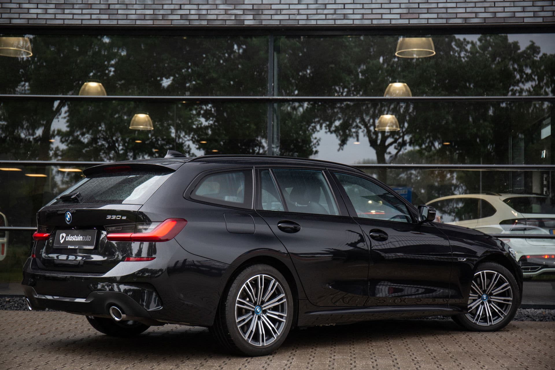 BMW 3 Serie Touring 330e High Executive M-Sport 290pk , Adaptive cruise, Trekhaak, Sfeerverlichting, thumbnail 3