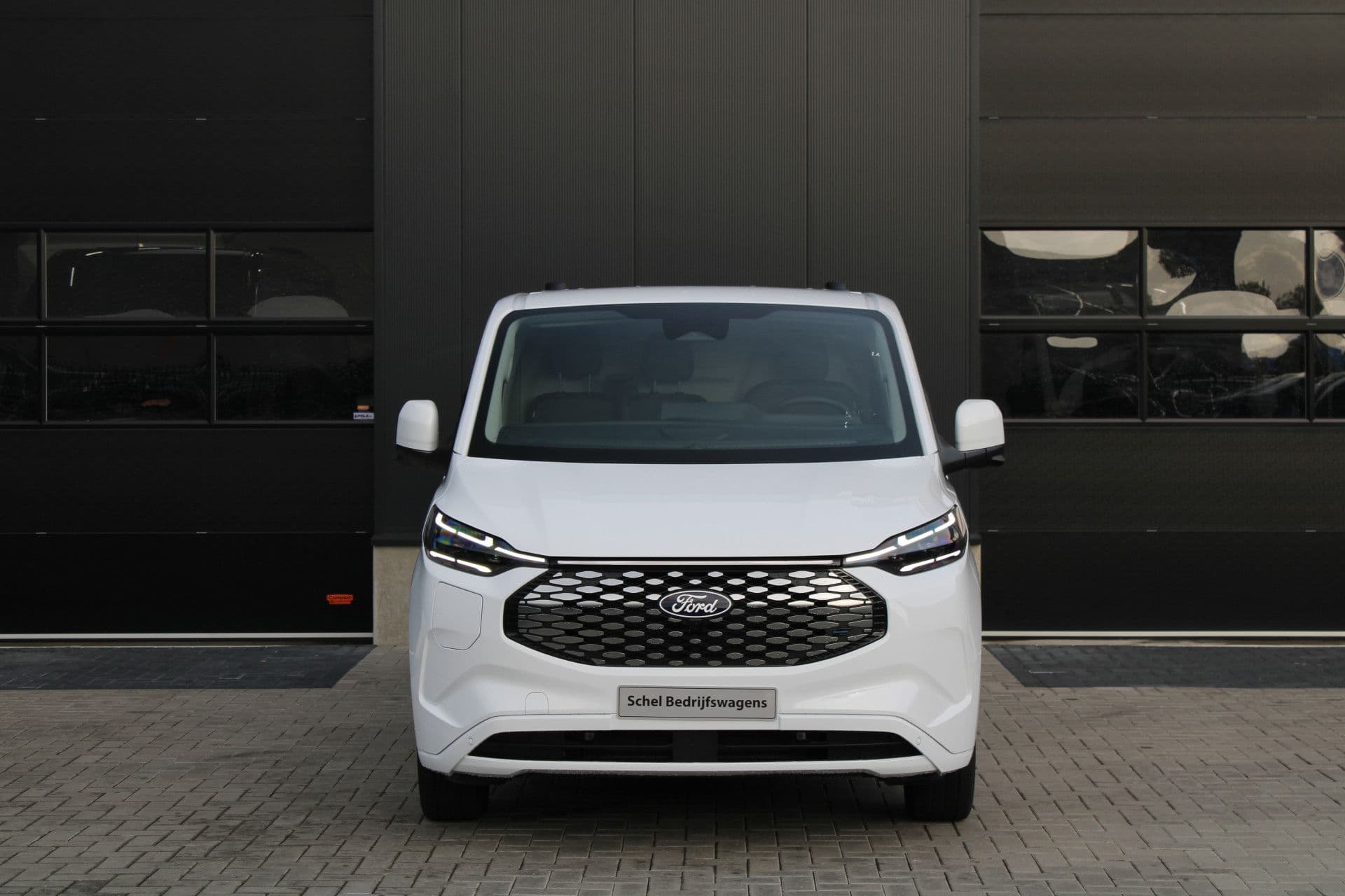 Ford E-Transit Custom 340 L2H1 Limited 65 kWh 218pk - 2x Schuif - LED - 360 Camera - B&O - ACC - Navi - Stoel/Stuurverwarming - Rijklaar thumbnail 3