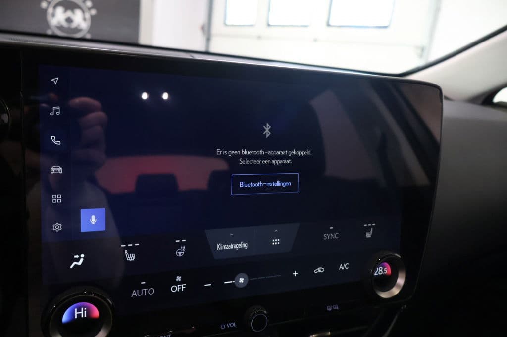 Lexus NX 450h+ AWD Luxury Line | Explorer Pack thumbnail 25