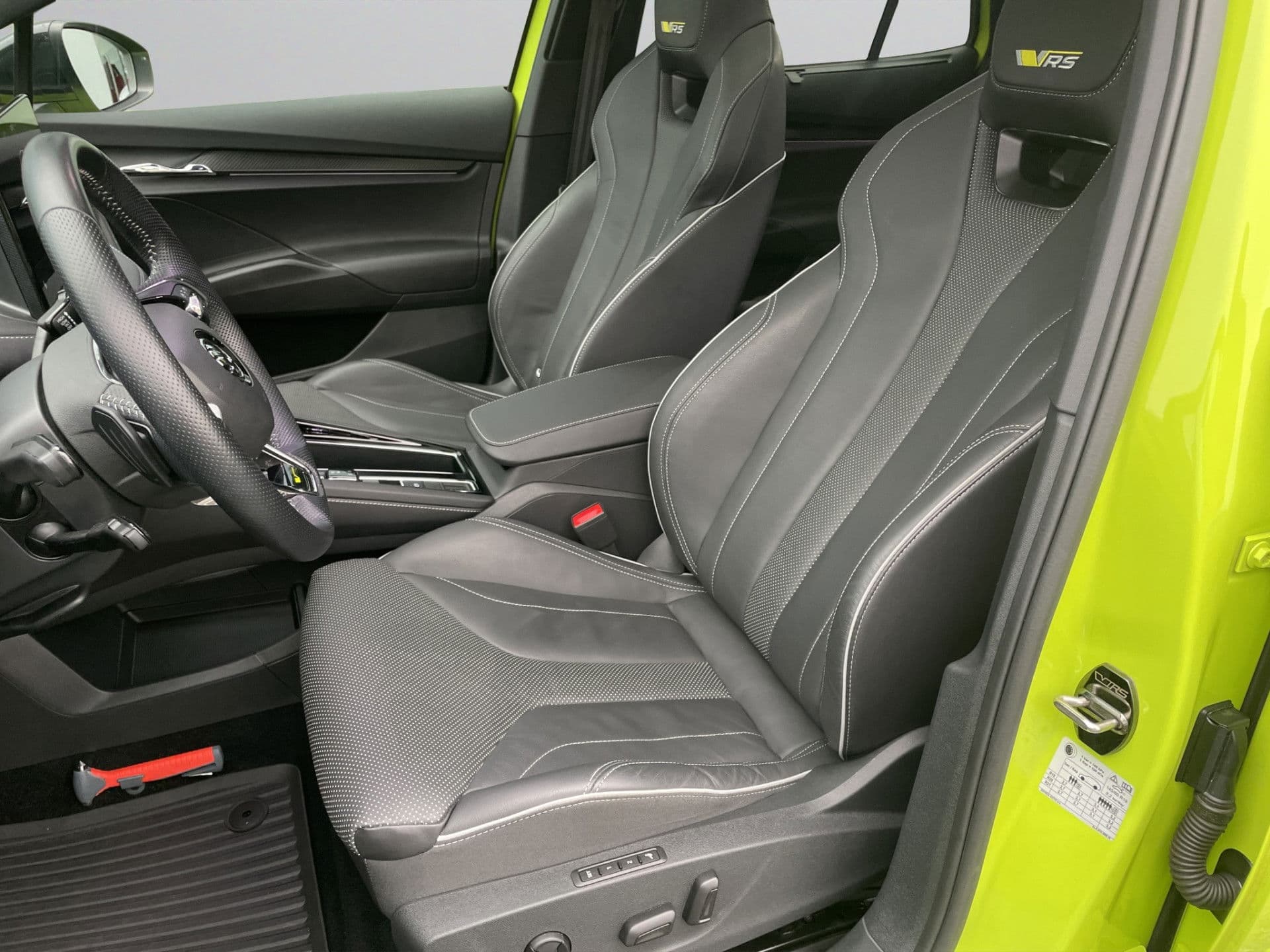 Škoda ENYAQ Coupé iV 80 RS | PANO | HUD | Dhoek | Stuur-Stoelverw | Keyless thumbnail 15