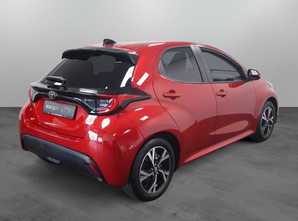 Toyota Yaris 1.5 Hybride 115 Dynamic | Comfort Pack | €3.000 korting thumbnail 4