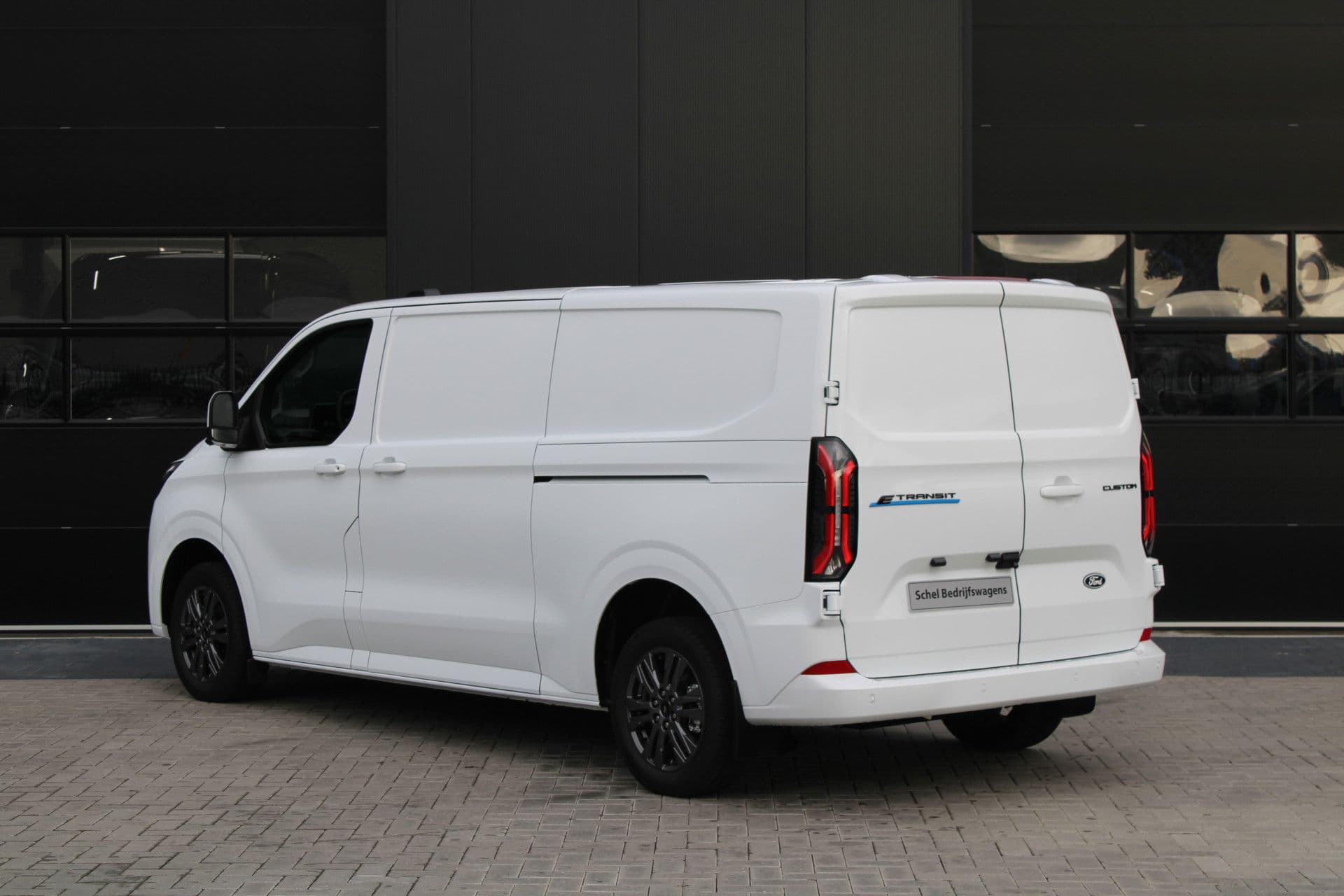 Ford E-Transit Custom 340 L2H1 Limited 65 kWh 218pk - 2x Schuif - LED - 360 Camera - B&O - ACC - Navi - Stoel/Stuurverwarming - Rijklaar thumbnail 11
