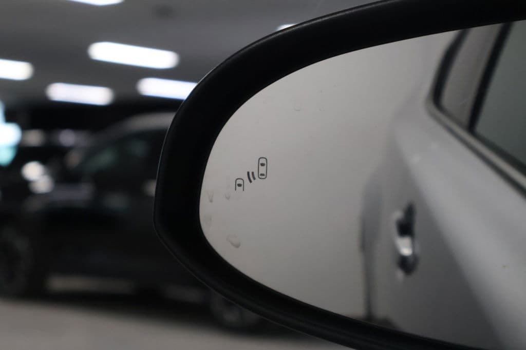 Toyota C-HR 1.8 Hybrid Dynamic | Dodehoekdetectie | PDC thumbnail 35