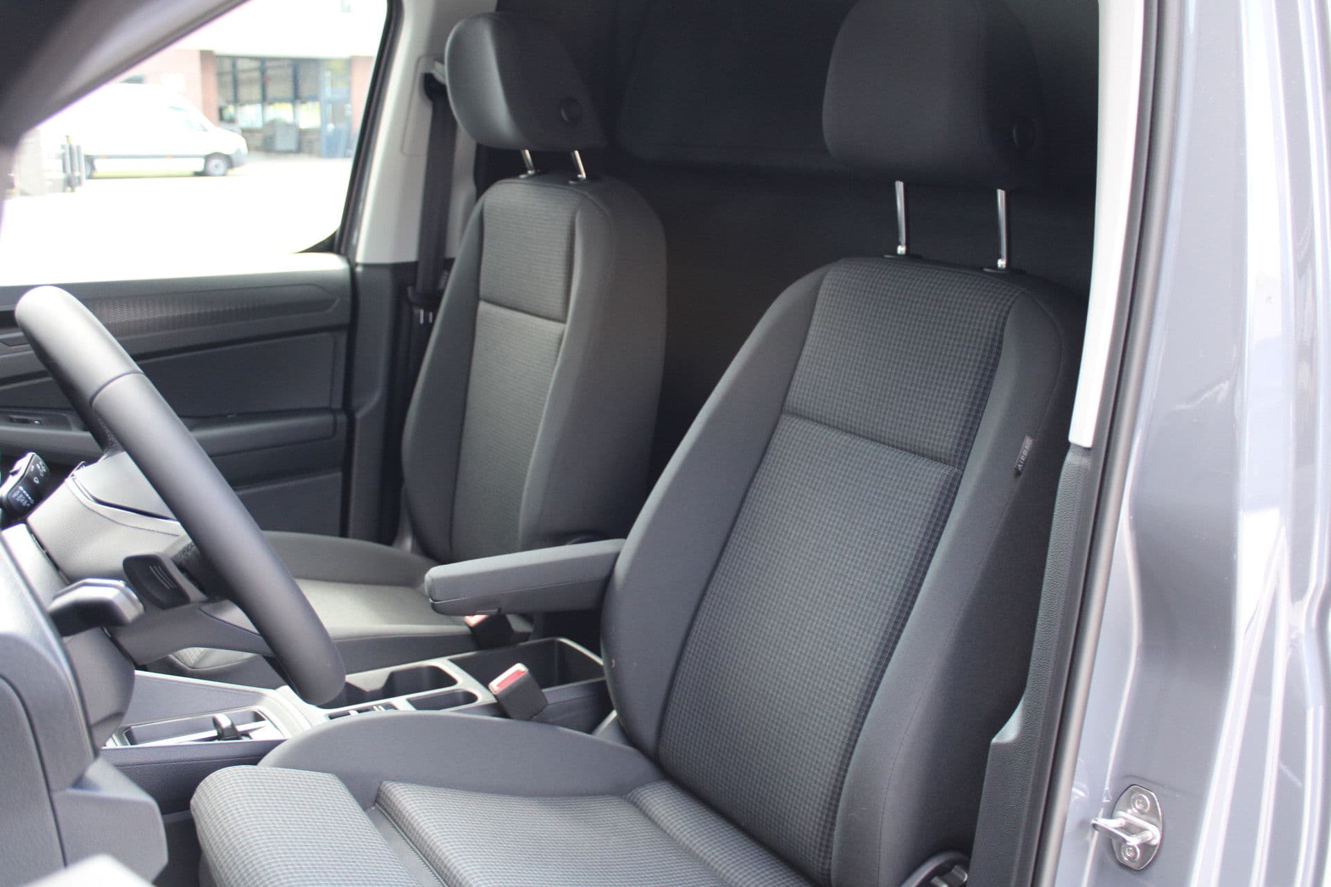 Volkswagen Caddy Cargo 2.0 TDI 122pk DSG7 - Carplay - Adaptive Cruise - Trekhaak - Navigatie - Dig. cockpit - Ergocomfort stoel - Stoelverwarming - Rijklaar thumbnail 7