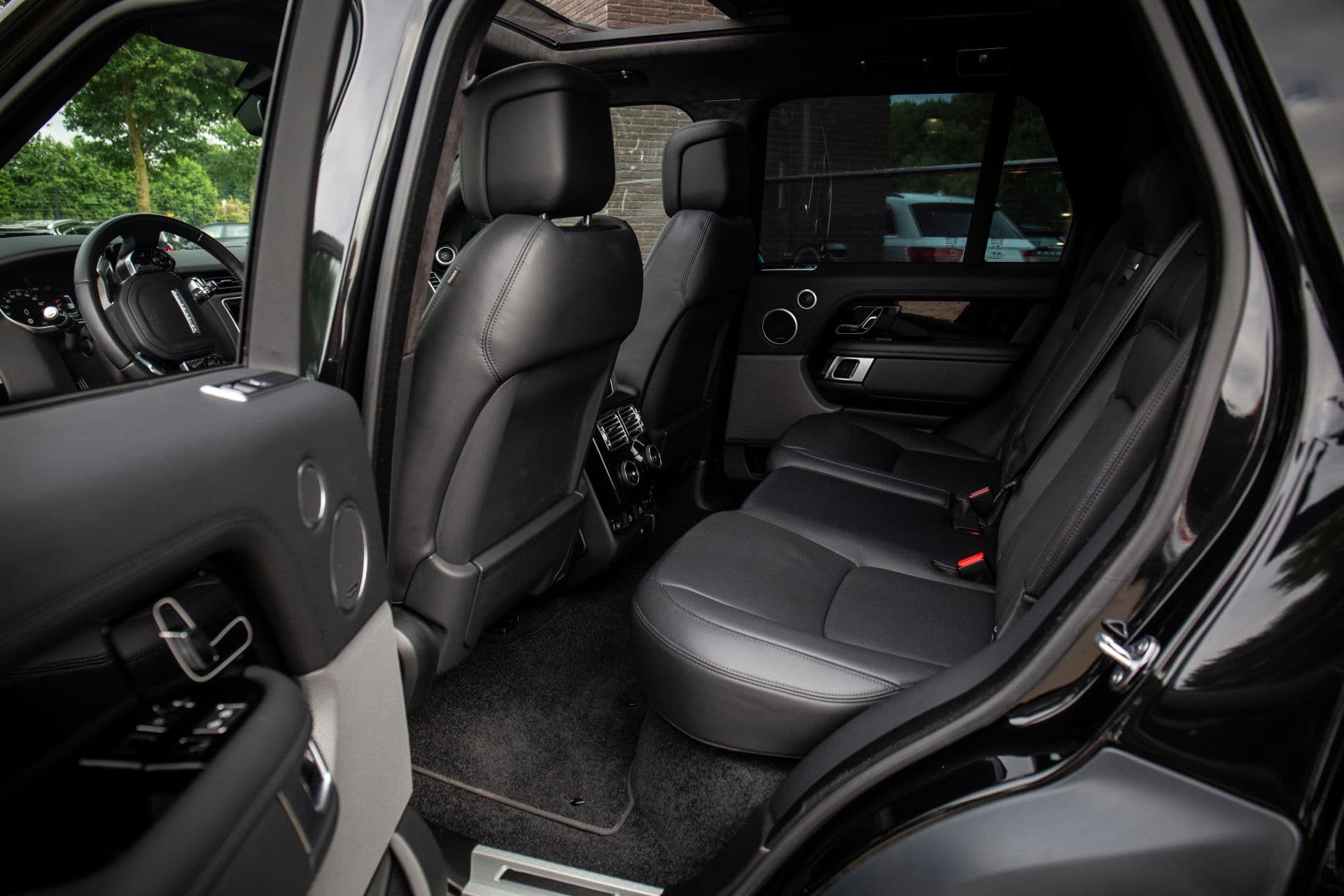 Land Rover Range Rover P400e Westminster , Sfeerverlichting, Trekhaak, Meridian, Stoelventilatie, Stuurverwarming, Alcantara hemel, thumbnail 8