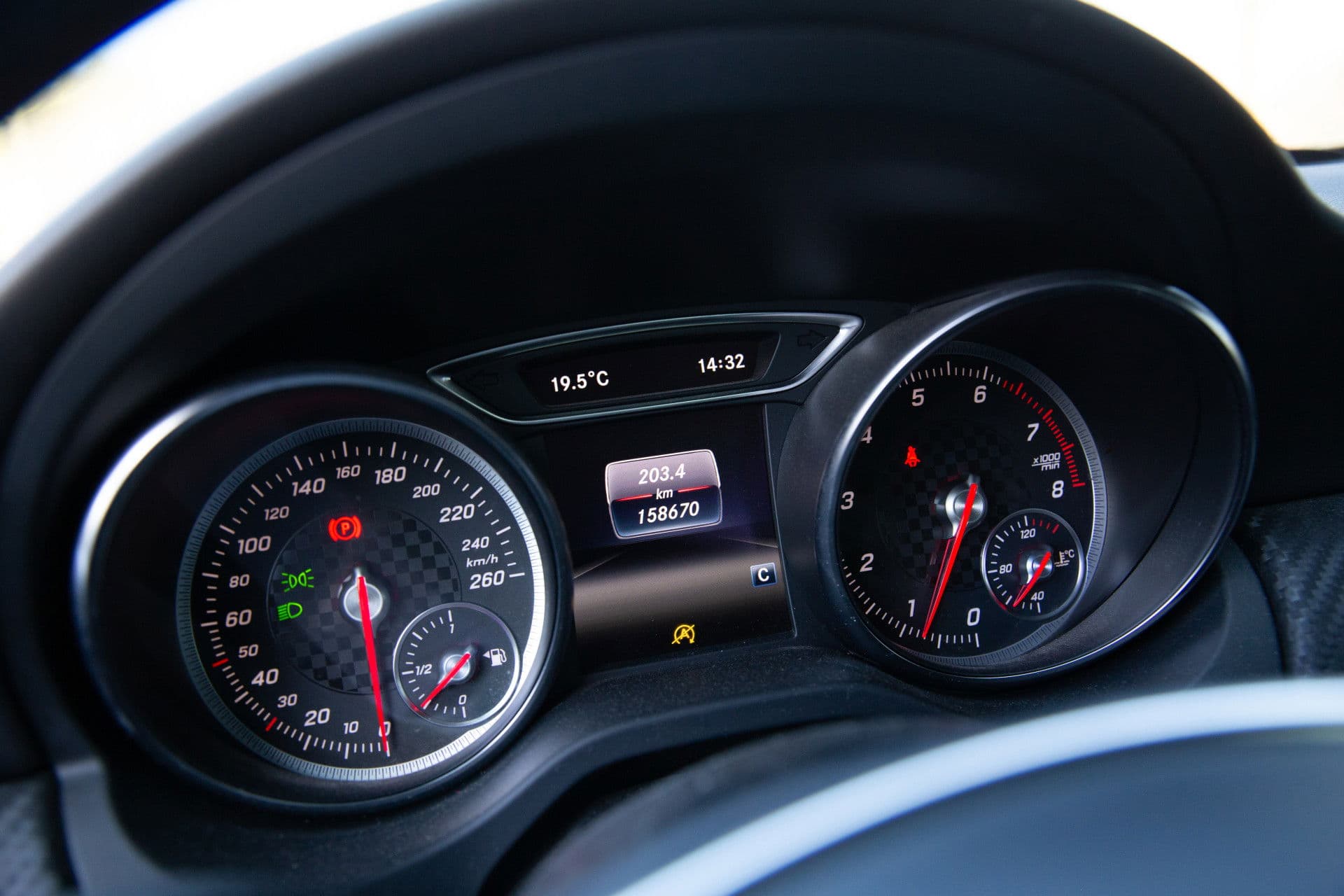 Mercedes-Benz A-Klasse 180 Business Solution AMG Upgrade Edition , Stoelverwarming, Camera, Led, NAP thumbnail 5