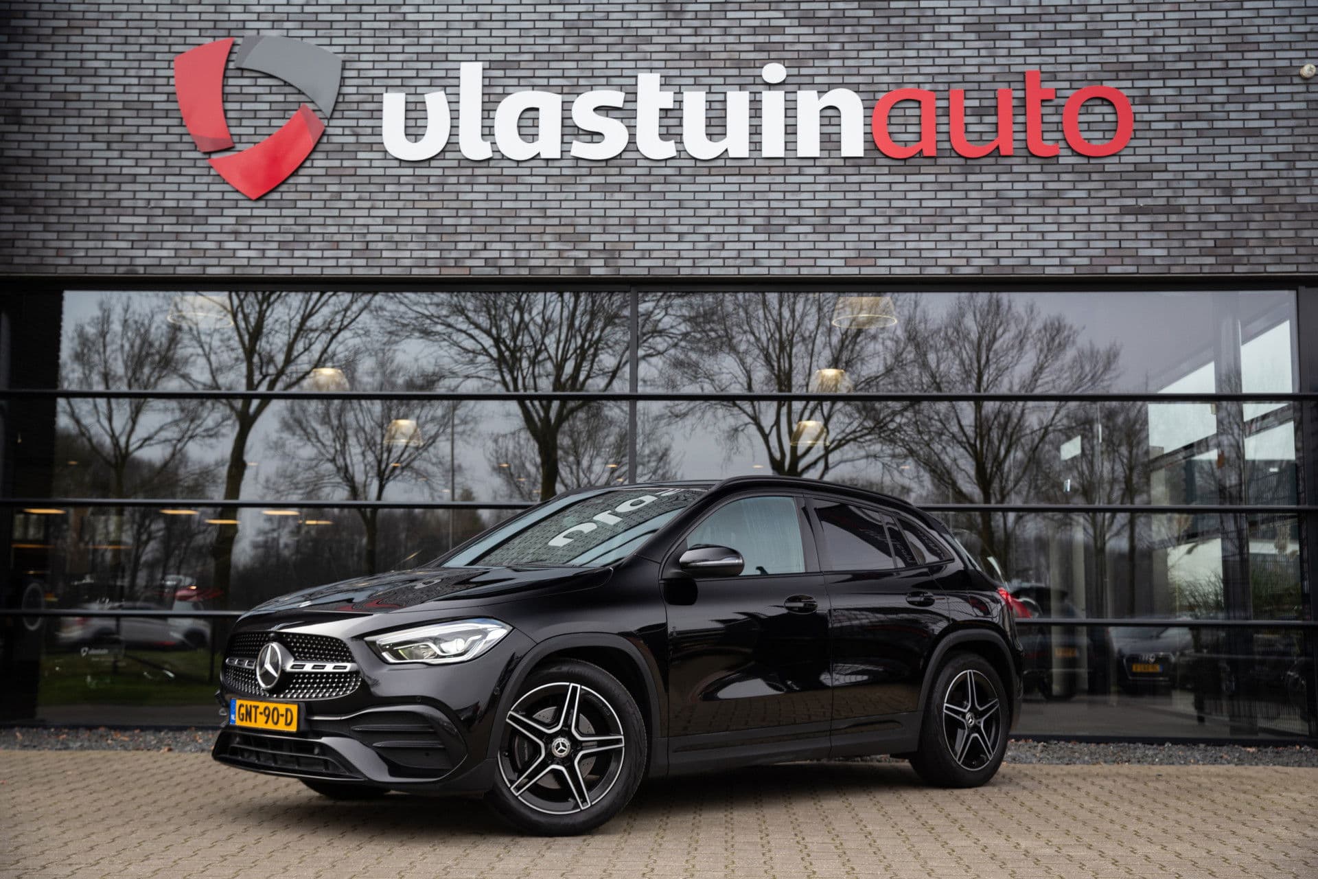 Mercedes-Benz GLA 200 AMG Line , Trekhaak, Achteruitrijcamera, Stoelverwarming,