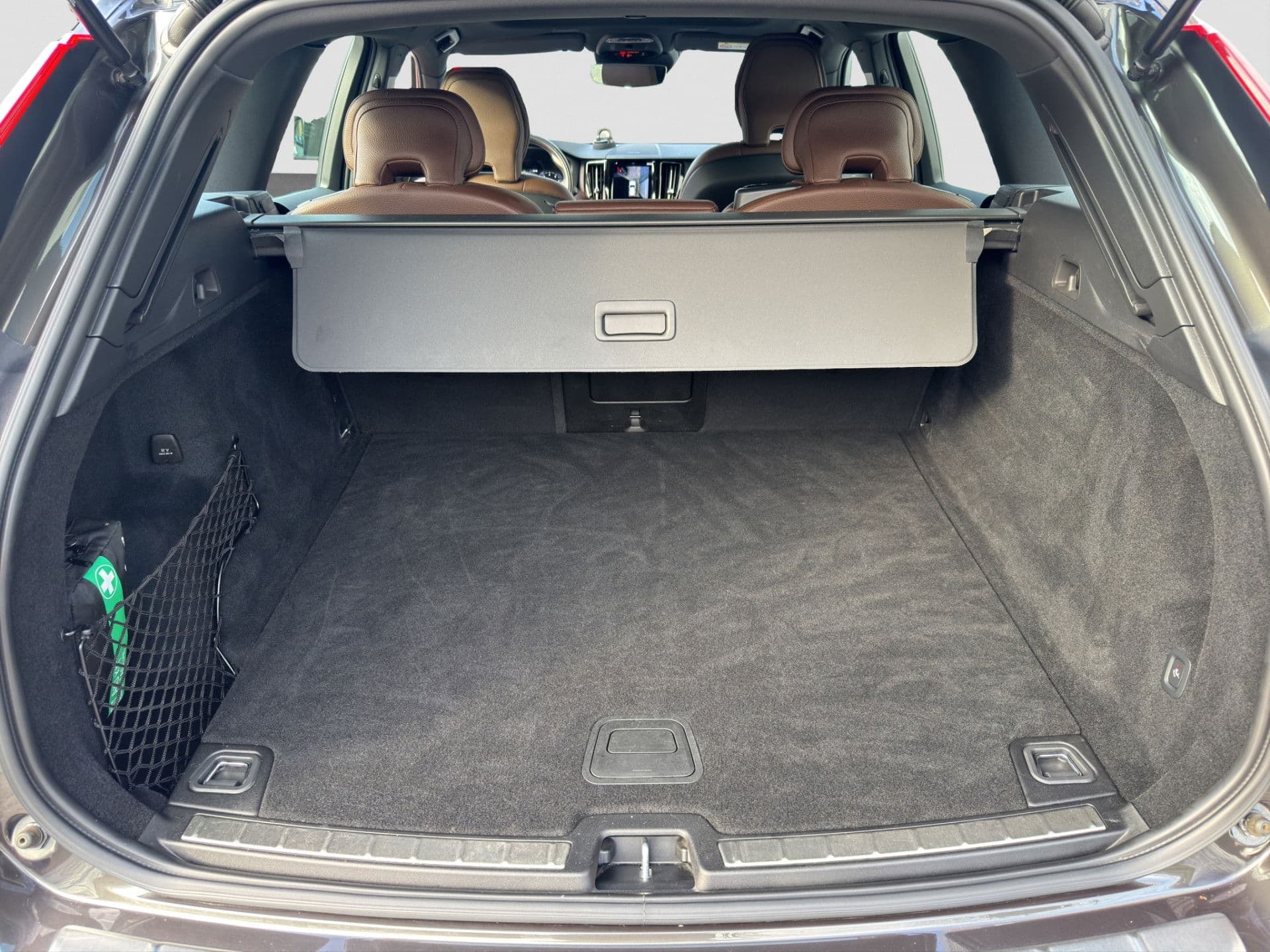 Volvo XC60 2.0 B5 Momentum Exclusive | Pano | Leder | 360* | H&K | thumbnail 12