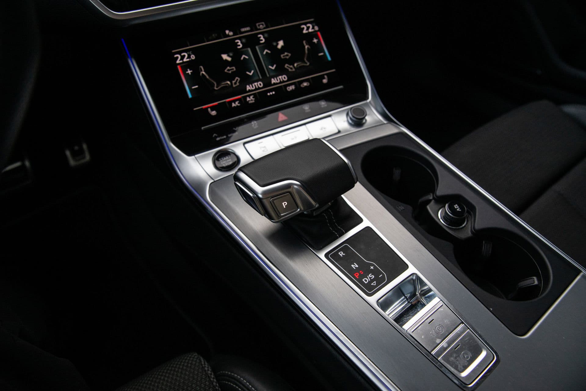 Audi A6 Avant 55 TFSI e quattro Pro Line S Competition , Ultra blauw, Panoramadak, 3D camera, B&O, Trekhaak, thumbnail 6