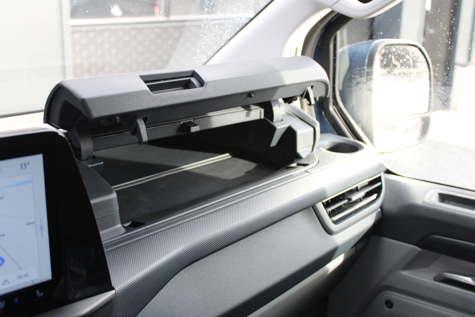 Ford E-Transit Custom 340 L2H1 Limited 65 kWh 218pk - 2x Schuif - LED - 360 Camera - B&O - ACC - Navi - Stoel/Stuurverwarming - Rijklaar thumbnail 42