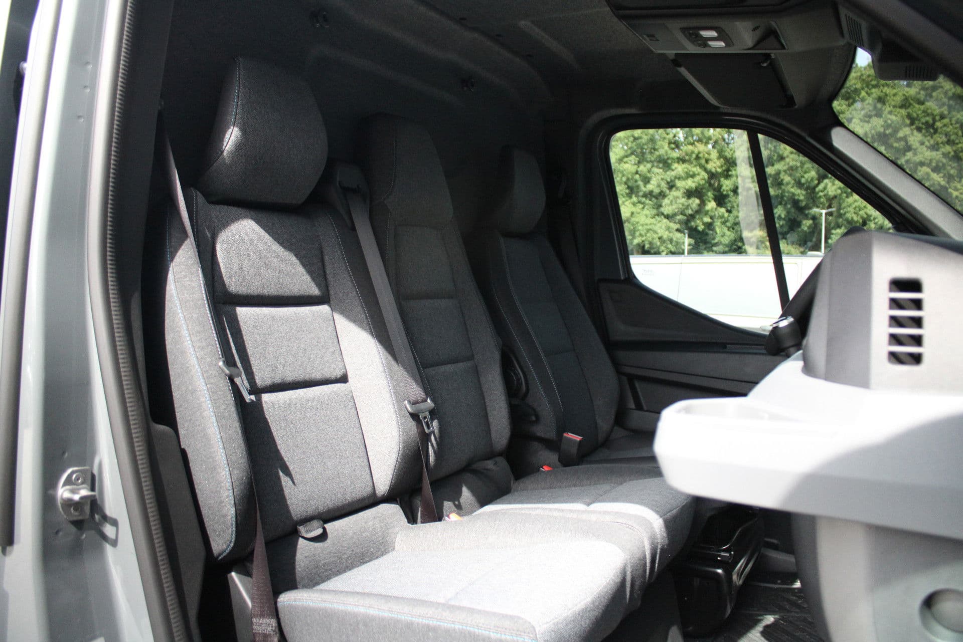 Renault Master T35 2.0 dCi 170pk L2H2 Extra - Navigatie - Camera - 270 gr deuren - Parkeersensoren - Draadloos laden - Rijklaar thumbnail 43