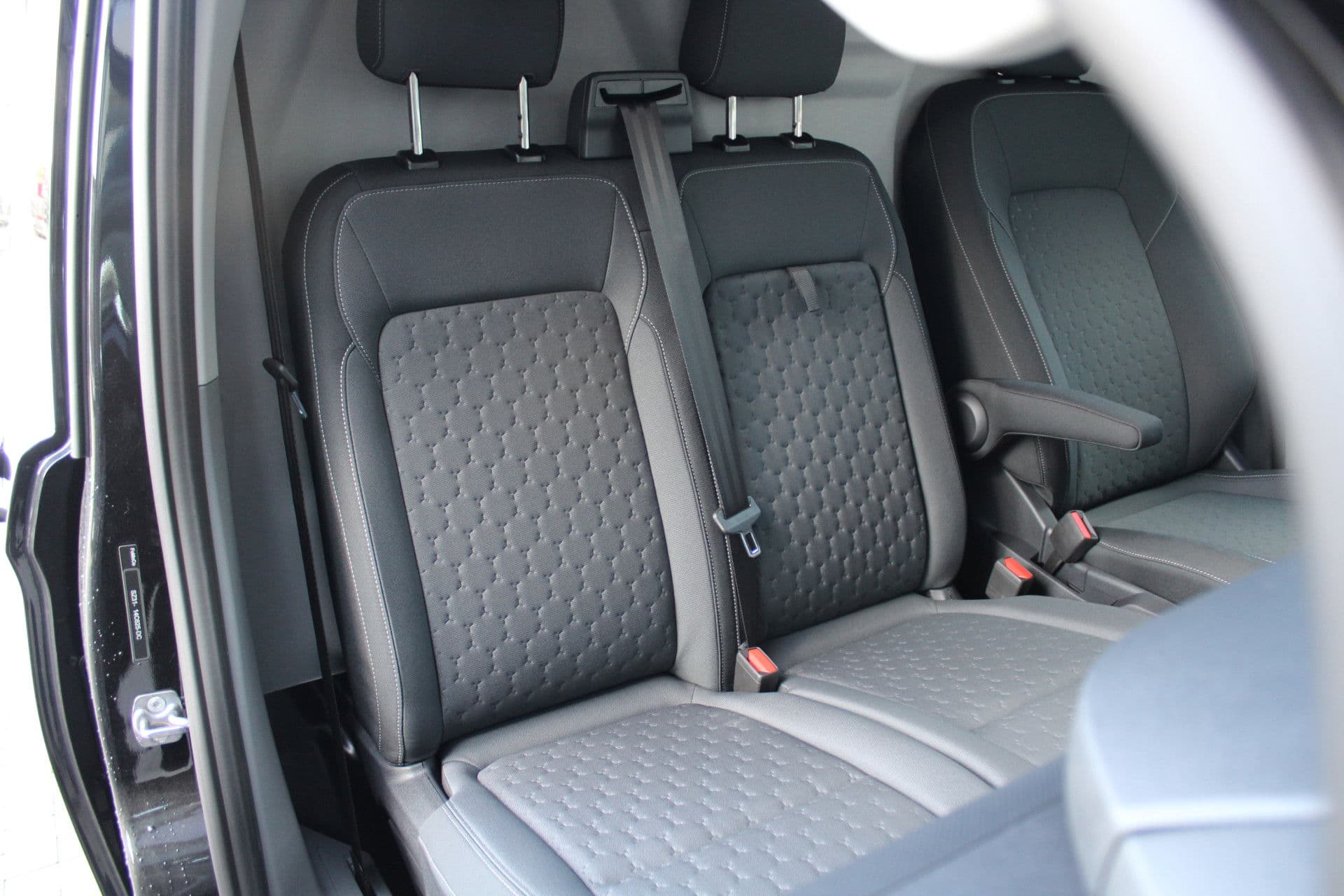 Ford Transit Custom 320 2.0 TDCI L2H1 Limited 150pk - Adaptive Cruise - Verwarmd stuur - Blind spot - Navigatie - Camera - Draadloos laden - Rijklaar thumbnail 40