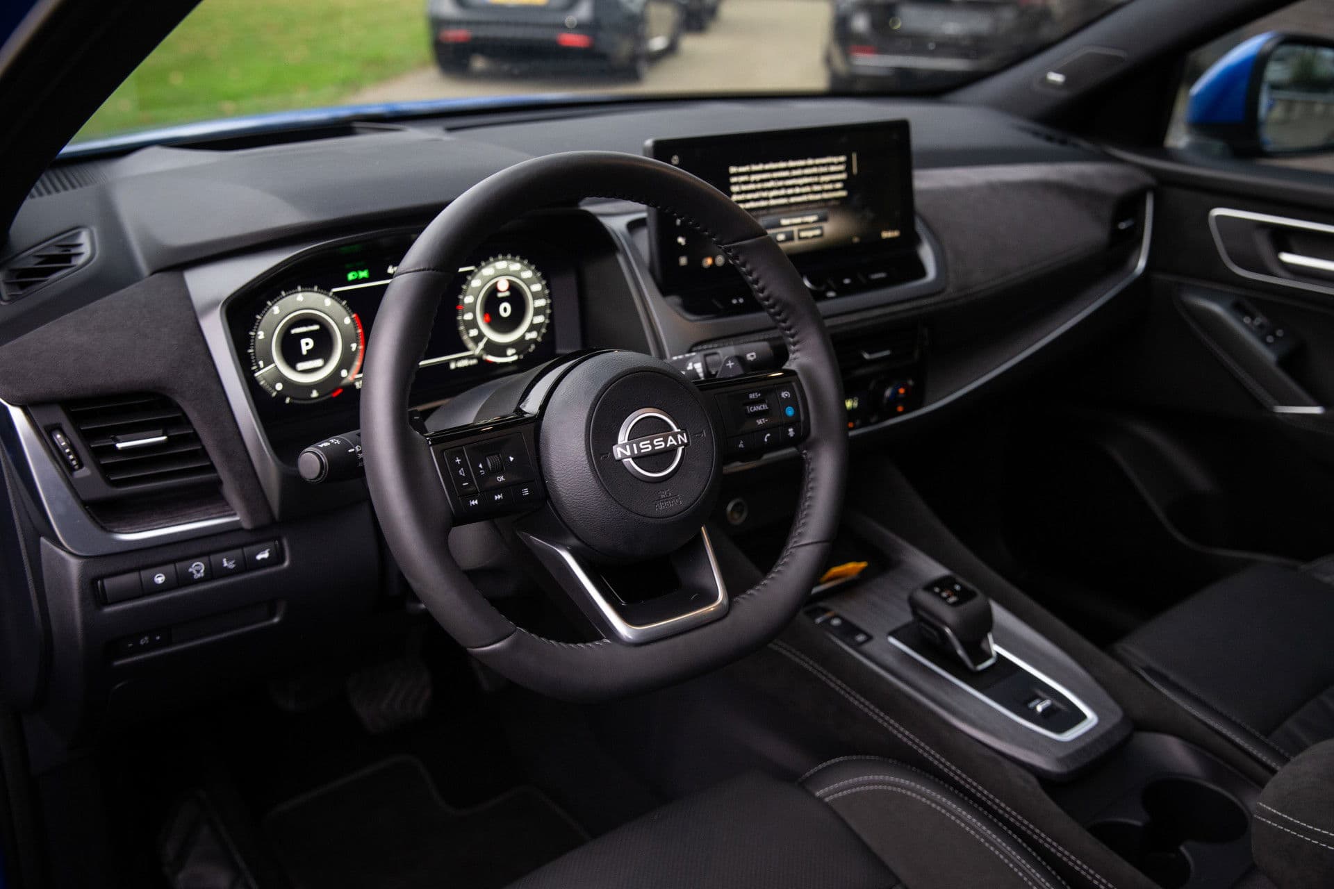 Nissan QASHQAI 1.3 MHEV Xtronic Tekna Plus , 3D-camera, Panoramadak, Head-up display, Sfeerverlichting, thumbnail 4