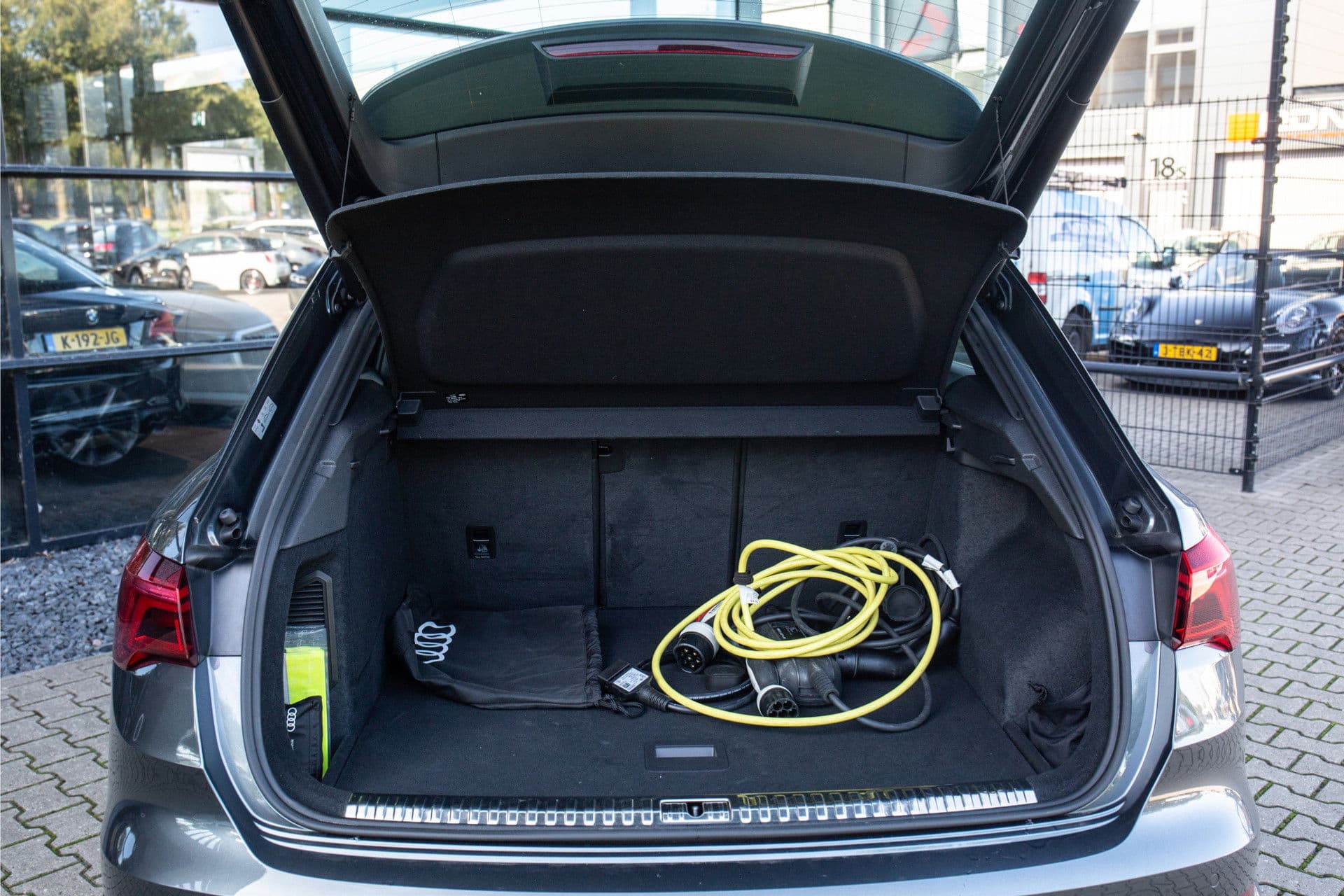 Audi Q3 45 TFSI e S edition , Trekhaak, S-Line, Achteruitrijcamera, Leder, Stoelverwarming, thumbnail 26