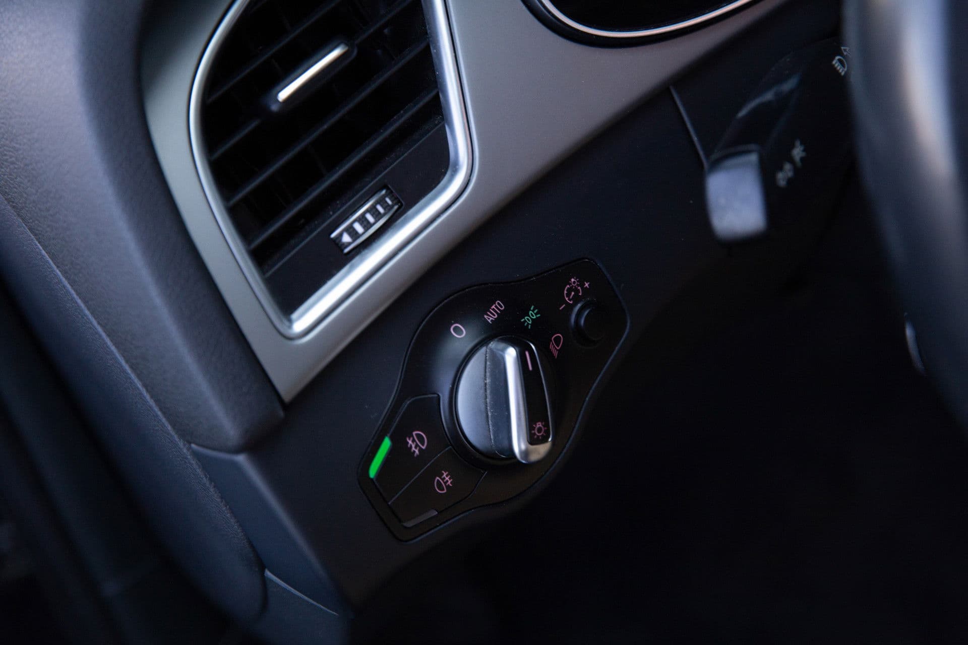 Audi A4 Avant 1.8 TFSI Business Edition , Stoelverwarming, Panoramadak, Apple Carplay, Keyless entry thumbnail 14