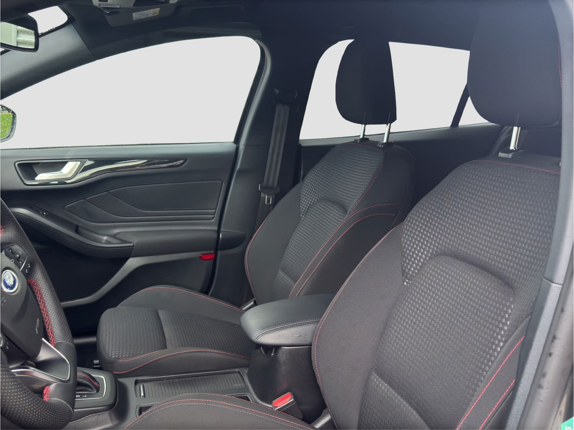 Ford FOCUS Wagon 1.0 EcoBoost Hybrid ST Line | Head-Up | Winter Pack | Driver Assist pack thumbnail 12