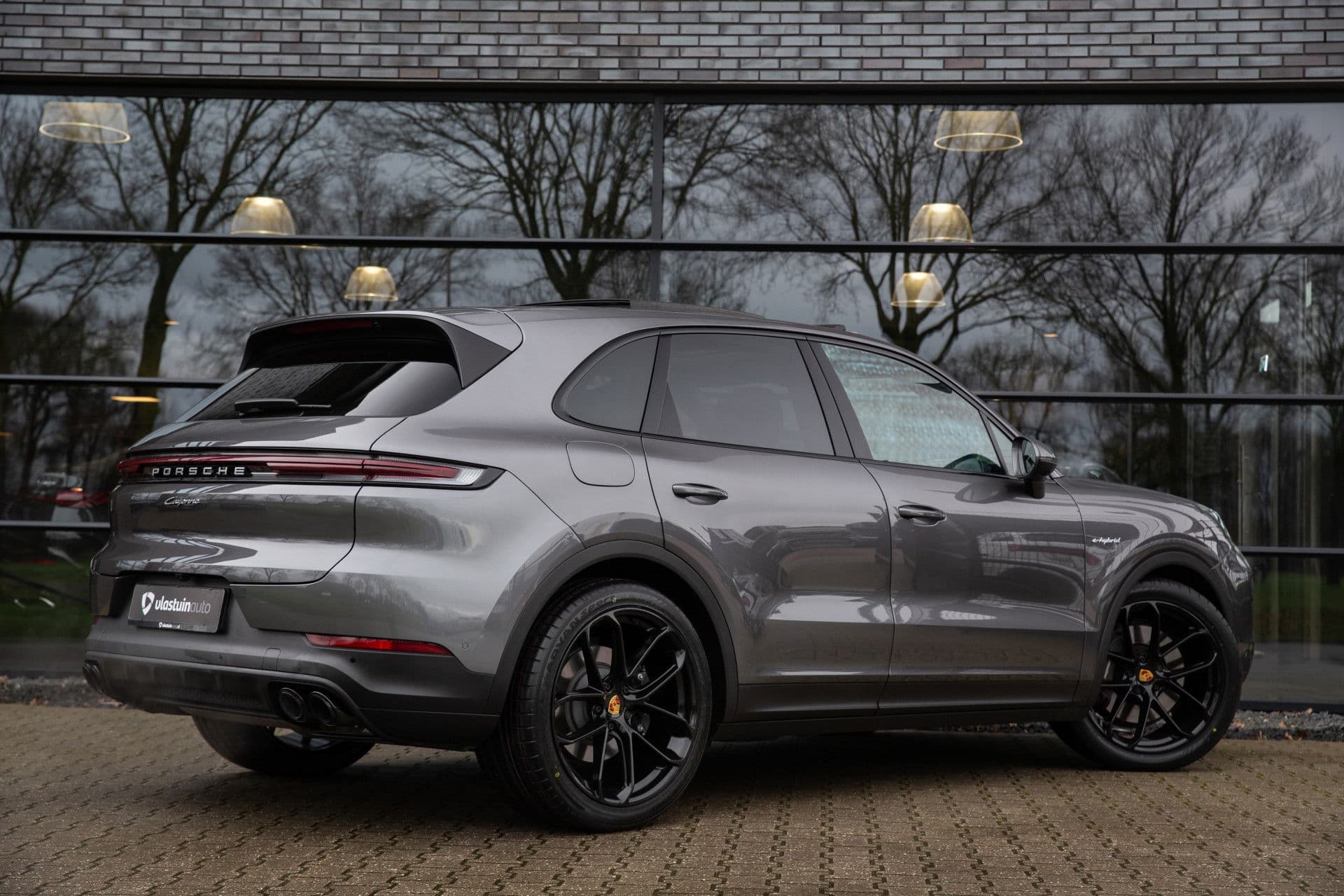 Porsche Cayenne 3.0 E-Hybrid , Sport Chrono, Luchtvering, Softclose, HUD, Pano, thumbnail 2