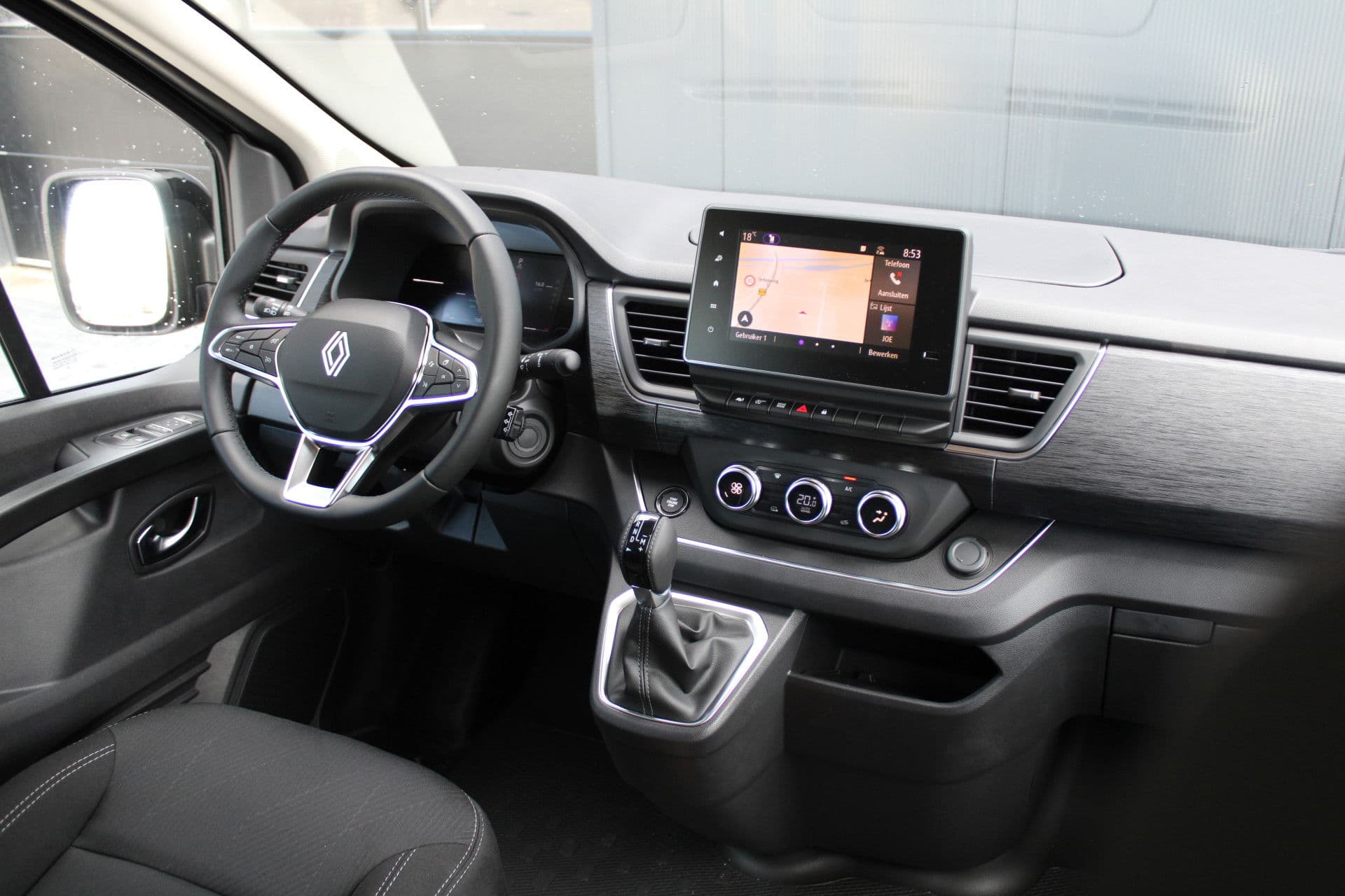 Renault Trafic 2.0 Blue dCi 170pk T29 L2H1 Extra DC - 2x Schuifdeur - Carplay - LED - Blind Spot - Navigatie - Camera - Trekhaak - Stoelverwarming - Rijklaar thumbnail 44