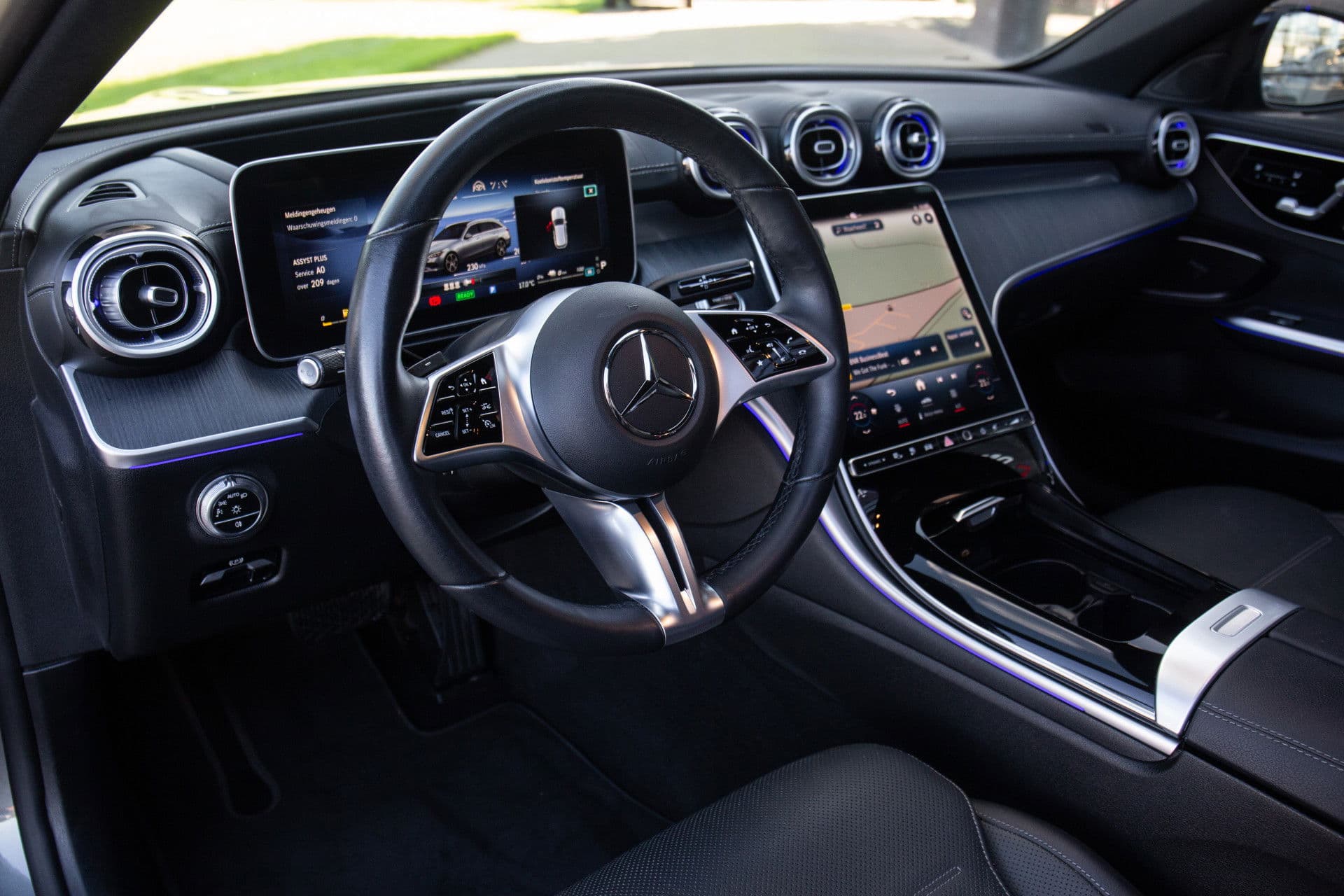 Mercedes-Benz C-Klasse Estate 300 e AMG Line , Panoramadak, Sfeerverlichting, 3D-camera, HUD thumbnail 8