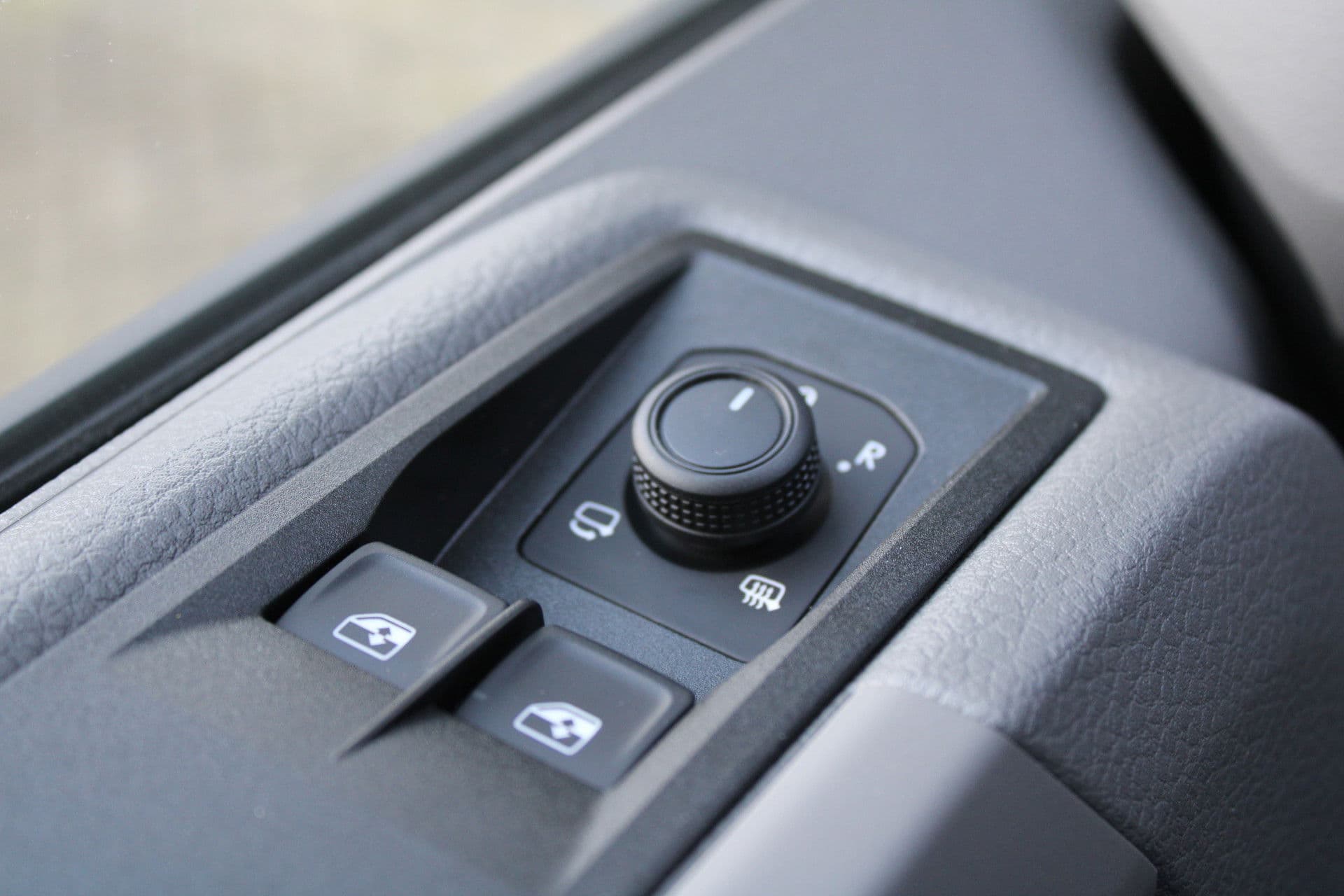 Volkswagen Crafter 35 2.0 TDI L3H2 177pk - Facelift - Navigatie - LED - Geveerde stoel - Virtual cockpit - Camera - Verwarmd stuur - Stoelverwarming - Rijklaar thumbnail 20