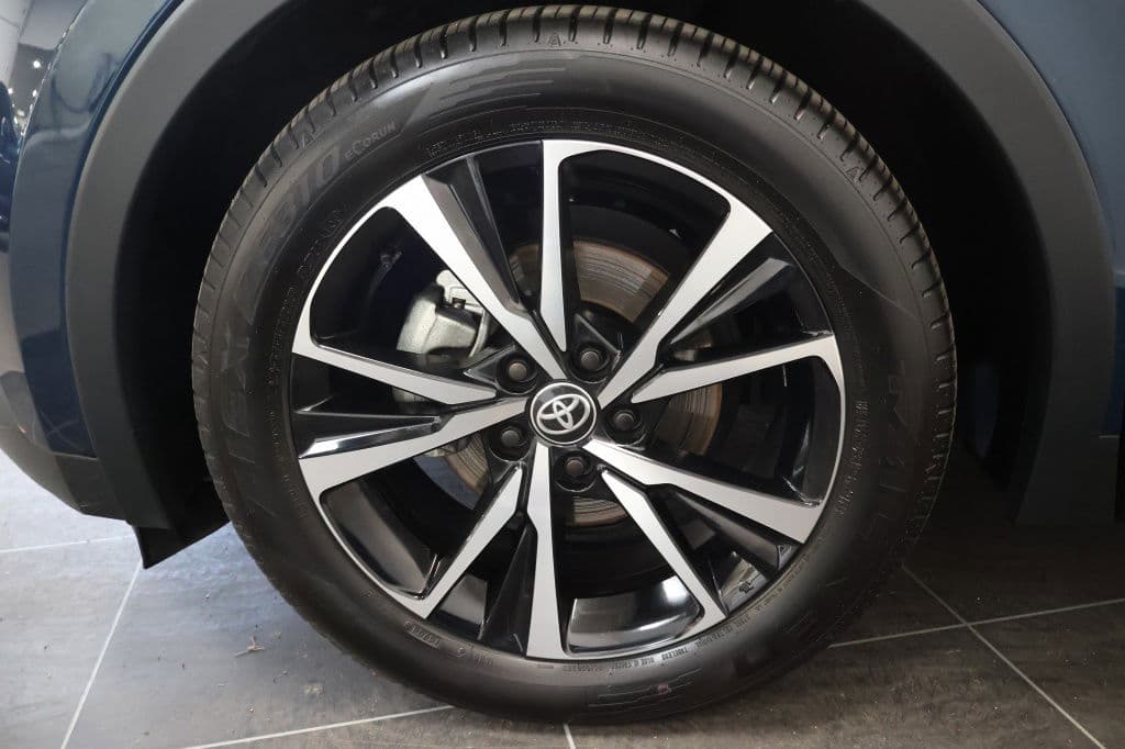 Toyota C-HR 1.8 Hybrid 140 Dynamic | Elektrische achterklep | Winter Pack thumbnail 26