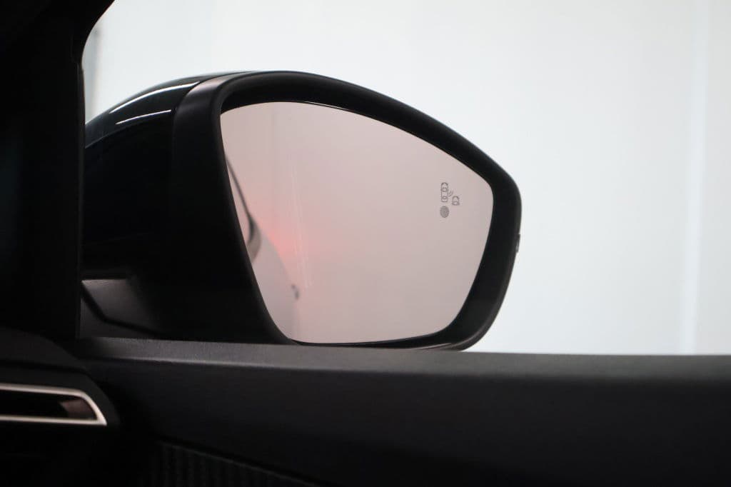 Peugeot 2008 1.2 Hybride 145 Allure | 360 Camera | Luxe thumbnail 34