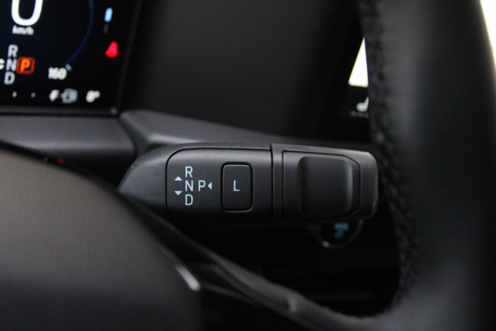 Ford Transit Custom 320 2.5 PHEV L2H1 Trend 232pk - 5 jaar GARANTIE - 2x Schuifdeur - Adaptive Cruise - Blind Spot - Navigatie - Camera - Verwarmd Stuur - Rijklaar thumbnail 26